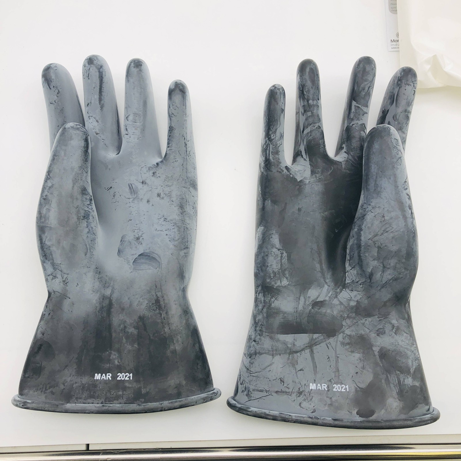 Marigold RIGCL011B/11.0 Electrical Insulating Gloves Rubber Sz 11 Class 0 11″