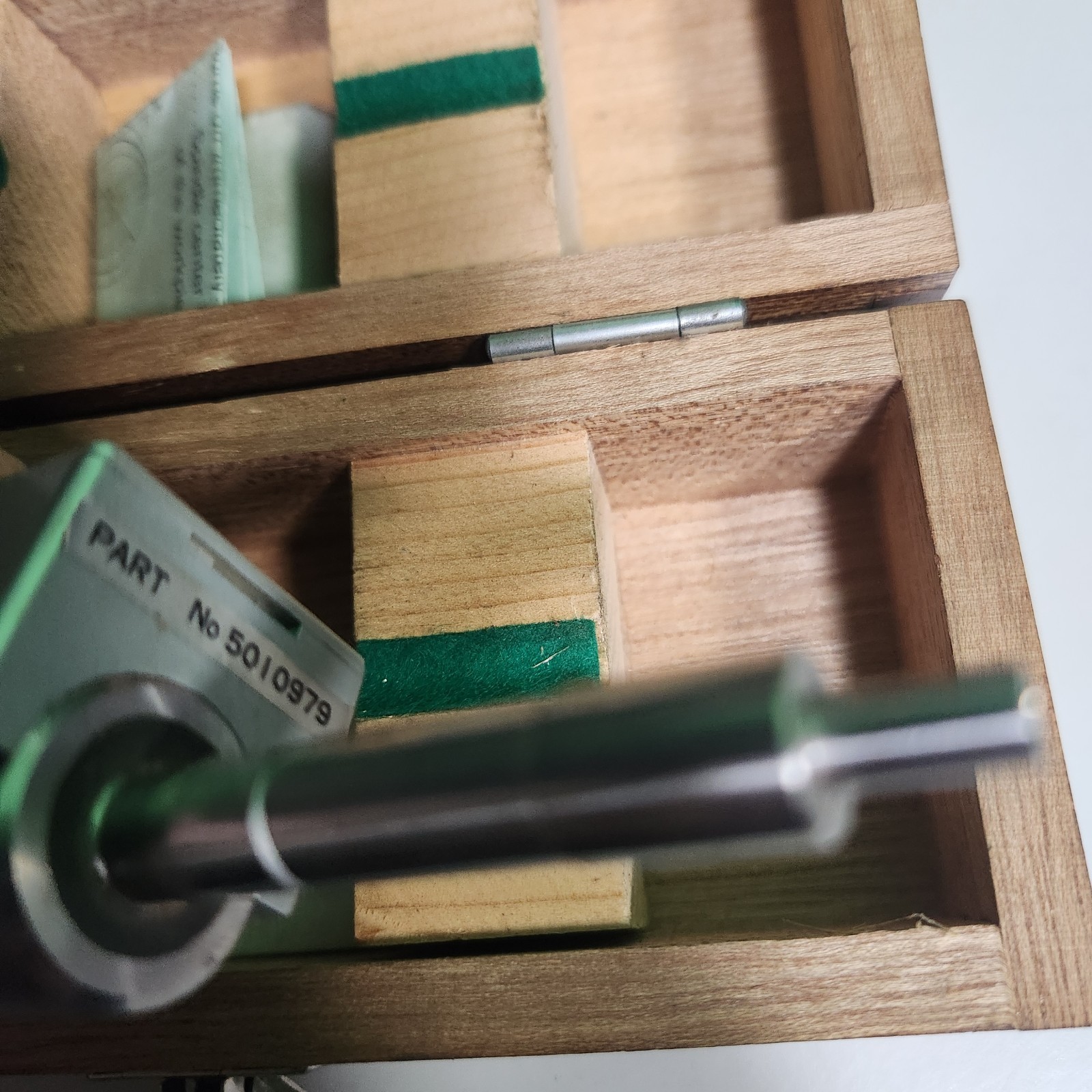 Universal Houdaille Centering Gauge Machinist Tool w/ Wooden Case