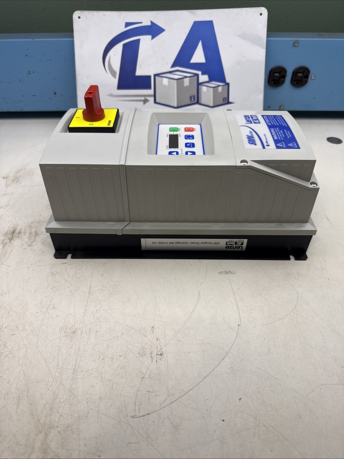 LENZE AC TECH FREQUENCY DRIVE ESV751N04TMC HP1 400/480V