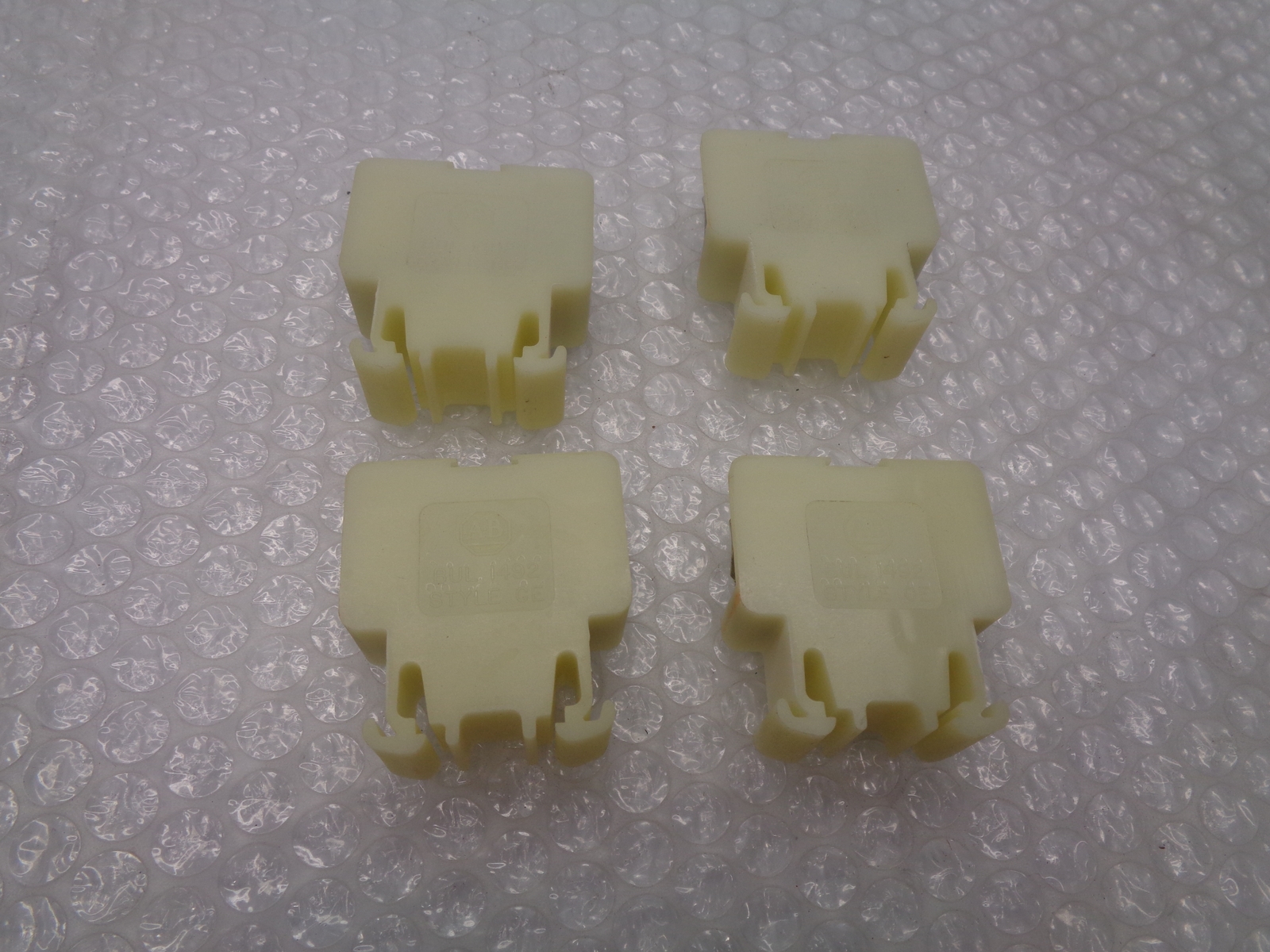 ALLEN BRADLEY 1492-CE6 SER.B TERMINAL BLOCK LOT OF 4 NSNP