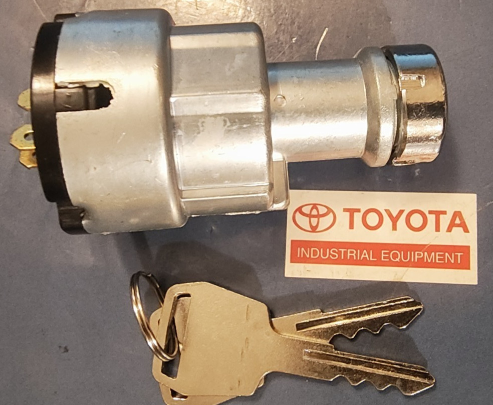 TOYOTA FORKLIFT 57510-23000-71 Key Switch 5F, 42-6,7F OLD STYLE