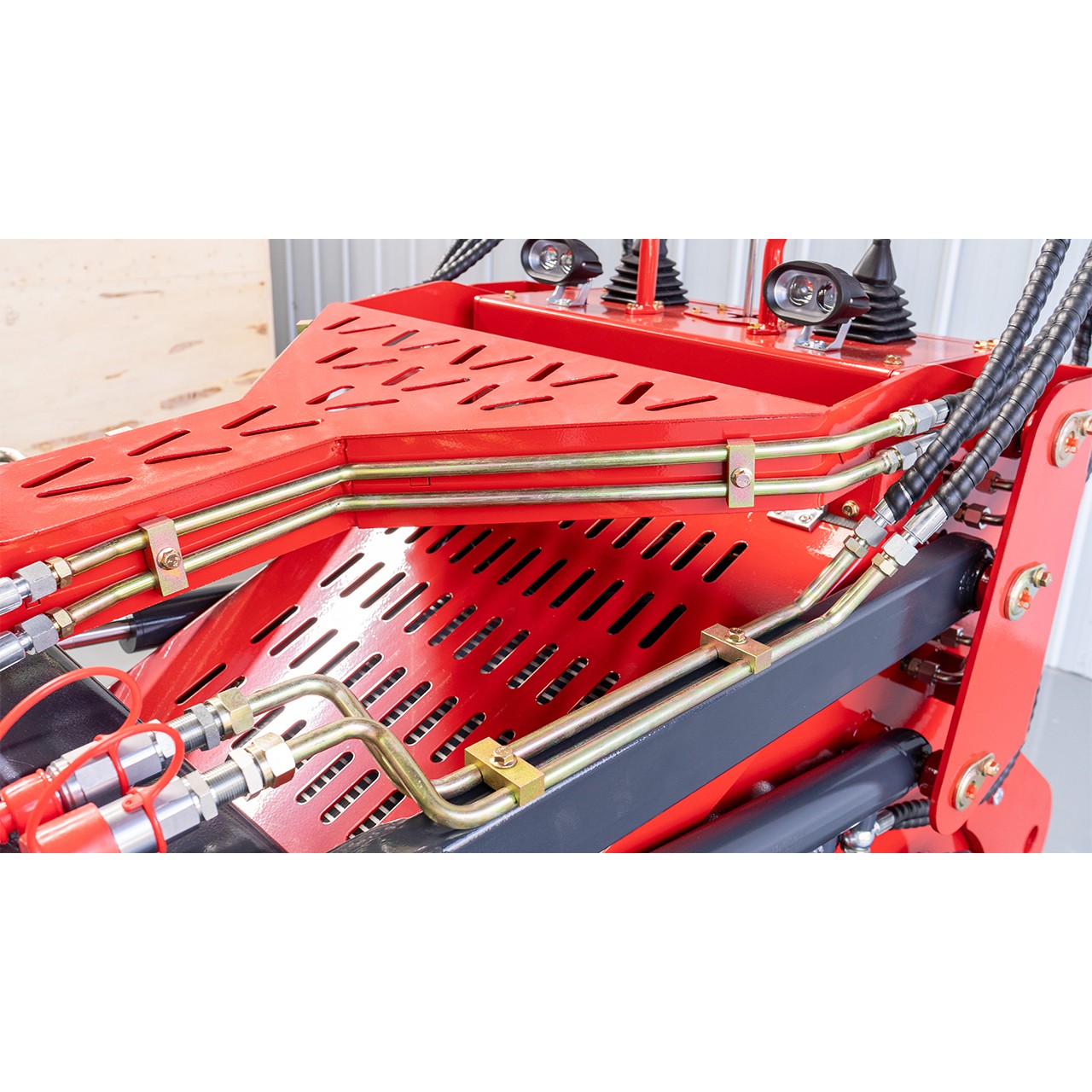 3300 lbs 1.5Ton Crawler EPA Mini Skid Steer 23HP 739cc 3-Pumps Loader 2025 USA