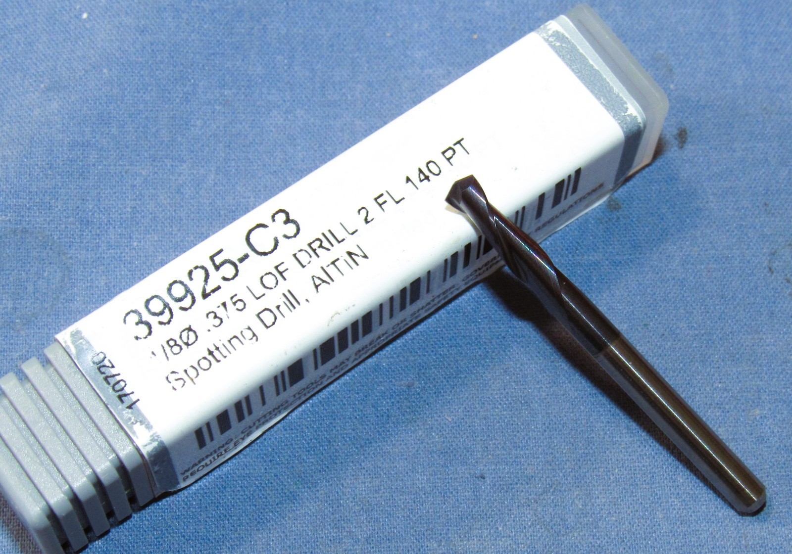 HARVEY TOOL Carbide Spot Drill 0.125″ Dia. X 140* Point 3/8 F. L. OAL 1-1/2