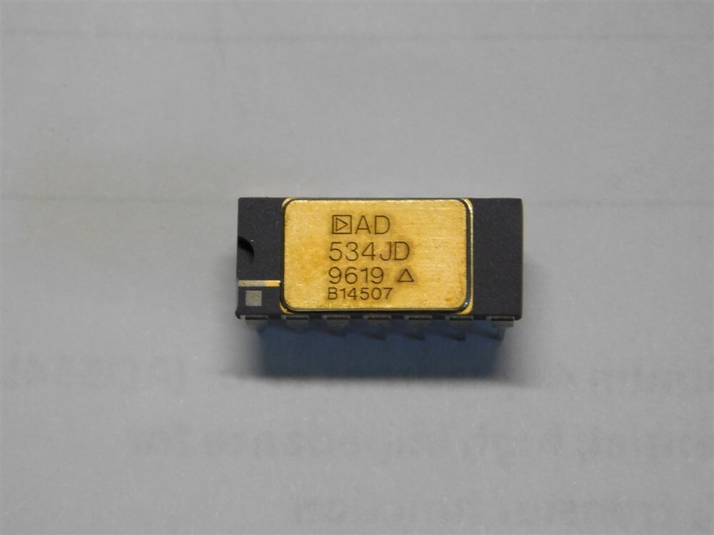 Analog Devices AD534JD Internally Trimmed Precision IC Multiplier SBDIP Package