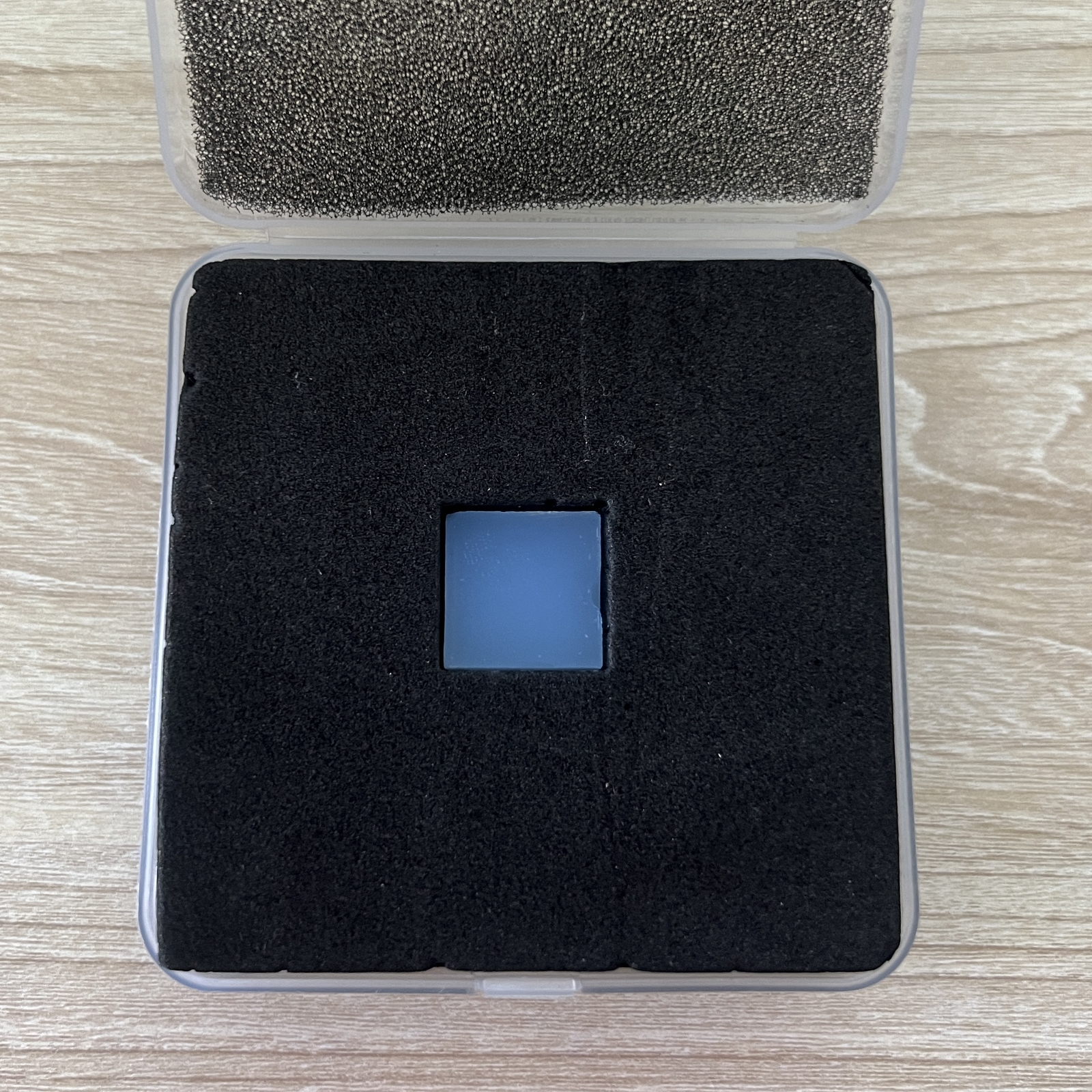 Aerogel cube block with high permeability and high porosity Special gift present