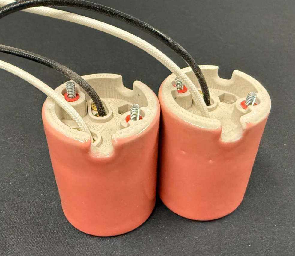 2pk – Leviton 8751-200 equal EX39 Mogul Base Socket 4kV Pulse Rated (LH0360)