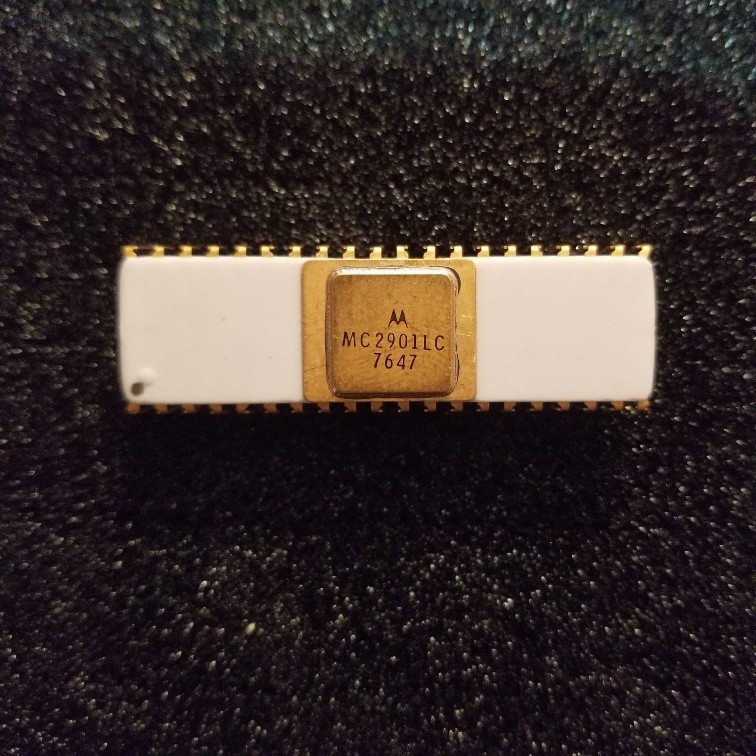 Motorola MC2901LC Processor, White Ceramic / Gold, unused and working, USA