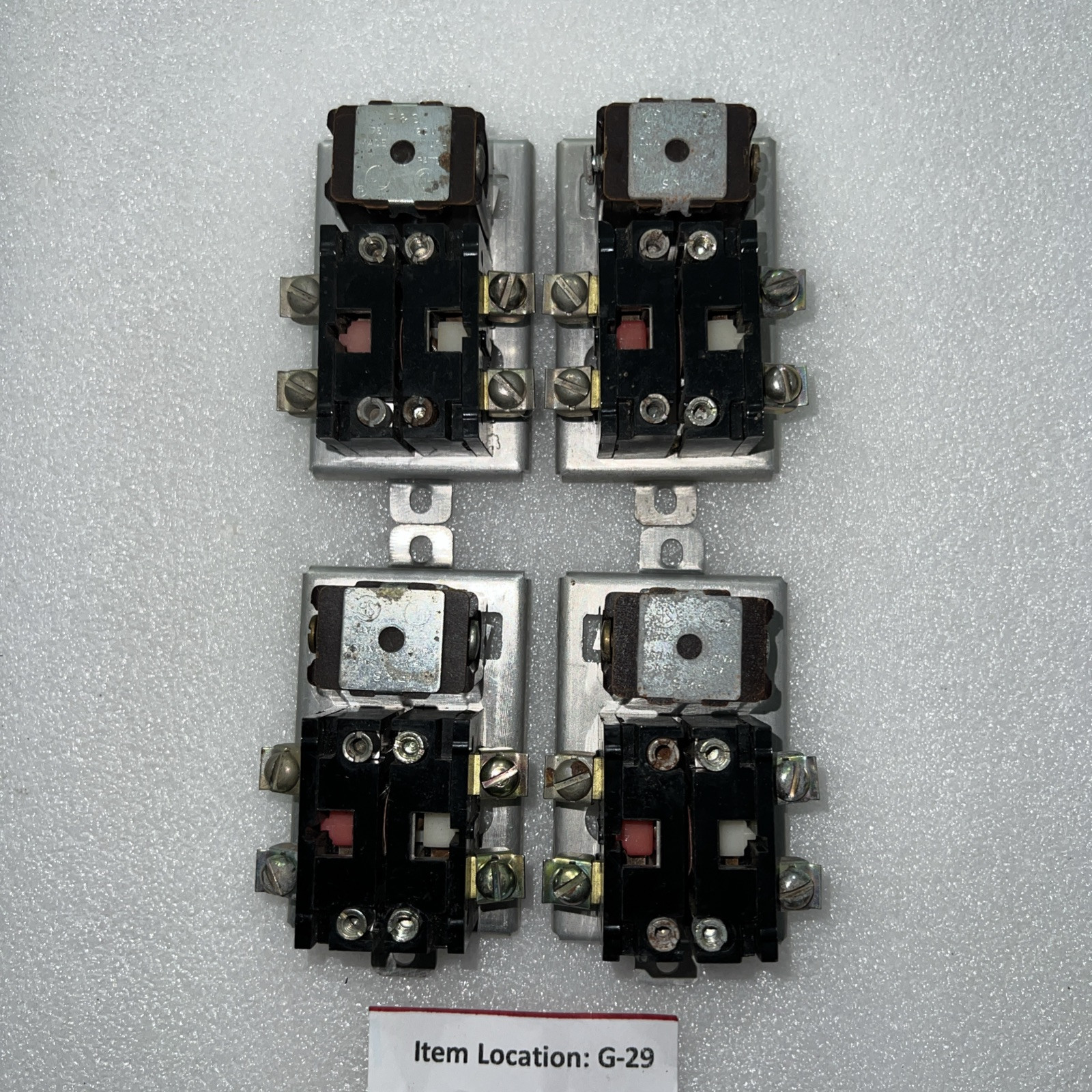 Furnas BJK & BJJ Contact Block Assembly + Pass & Seymour socket 75W 125V