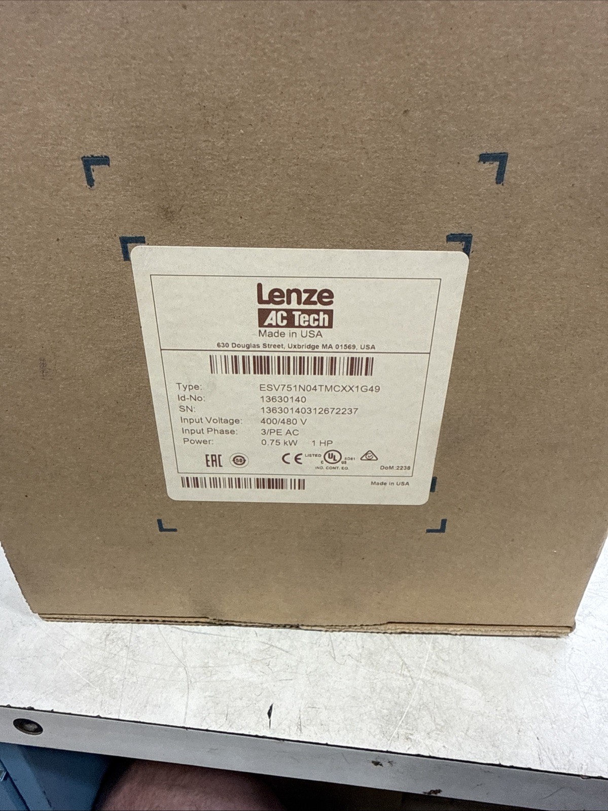 LENZE AC TECH FREQUENCY DRIVE ESV751N04TMC HP1 400/480V