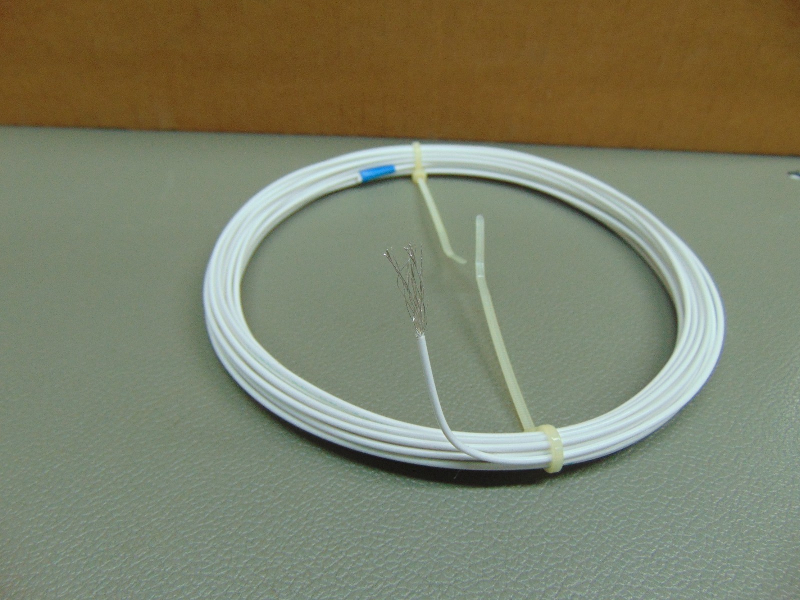 25 ft 20 AWG Silver Plated PTFE Teflon(R) Wire White 19 strands made in USA SPC