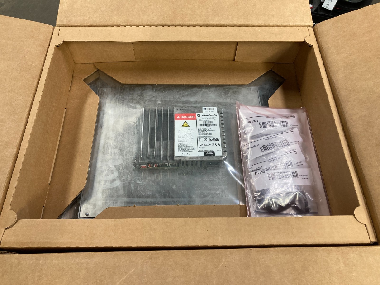 Allen Bradley 2711P-T15C22D9P Ser A PanelView Plus 7 – New