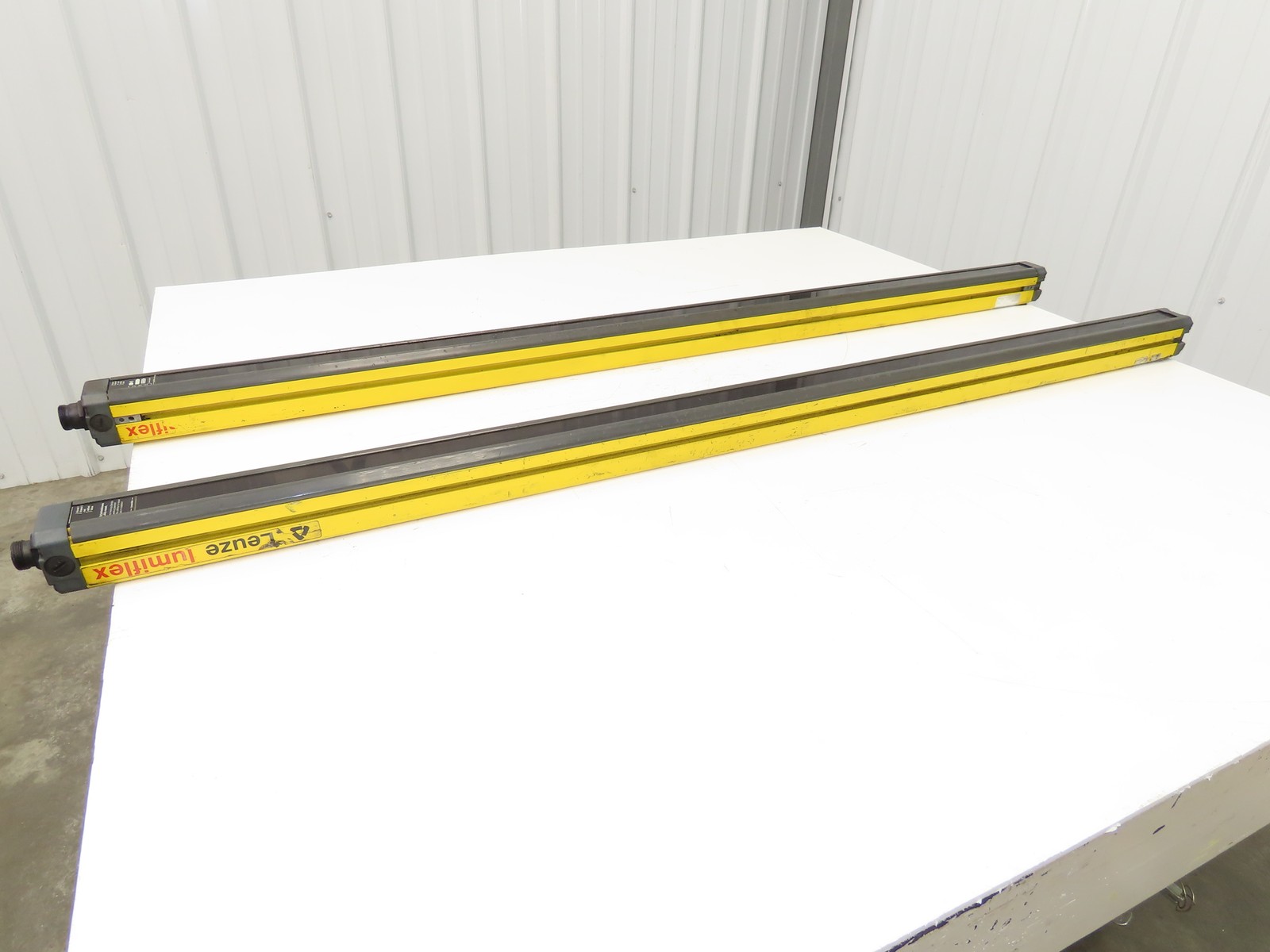 Leuze Lumiflex Safety Light Curtain Transmitter Receiver Set 1200mm-Parts/Repair