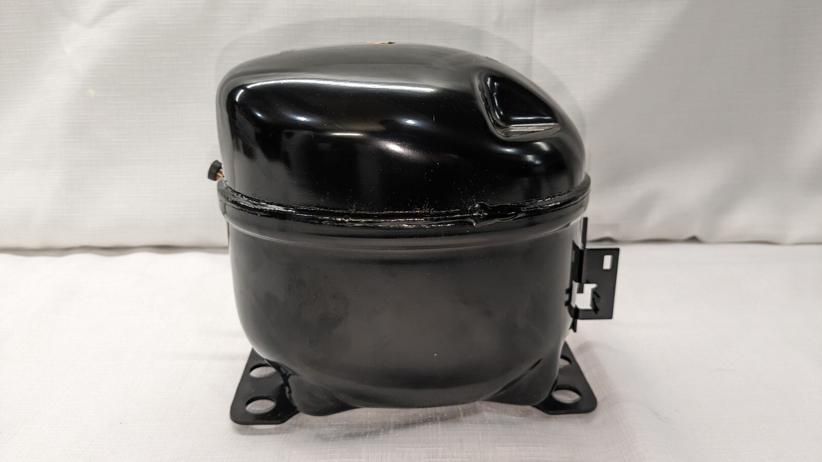 Sikelan GQR80KD 1/3hp 1945BTUs 110VAC R404a LBP / MBP Refrigeration Compressor