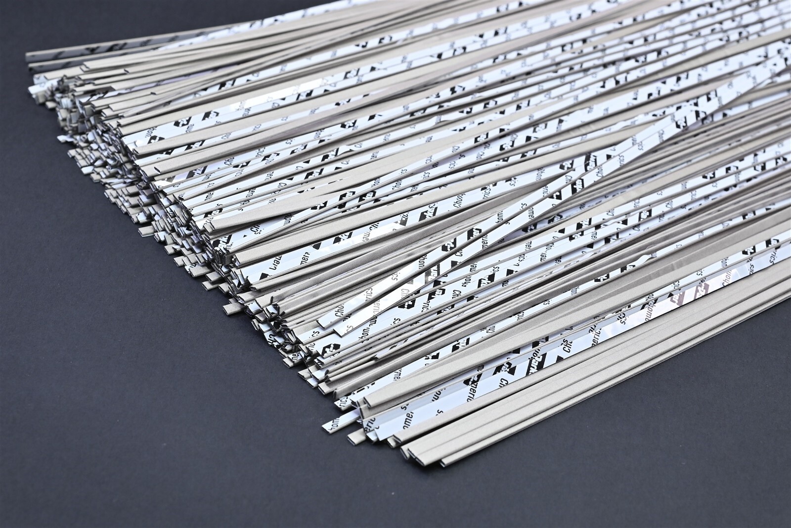 2 Parker Chomerics 18″ EMI Shielding Gasket 1mm x 4mm Fabric On Foam RFI Gasket