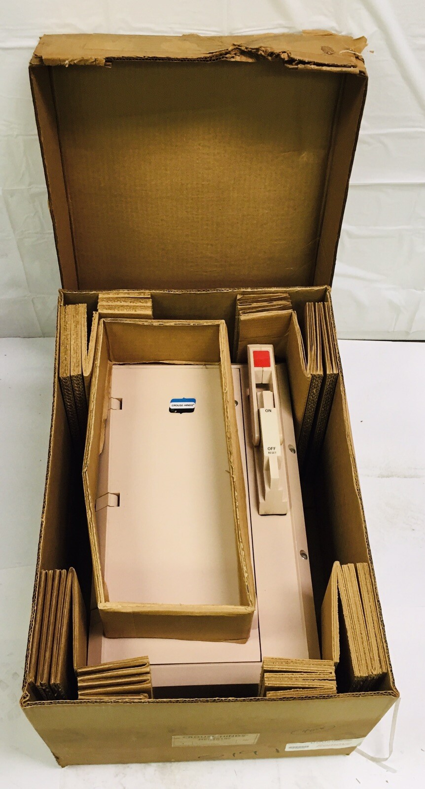 CROUSE HINDS NCB1018F-WT15EHB24 15 AMP NCB SERIES CIRCUIT BREAKER ENCLOSURE NEW!