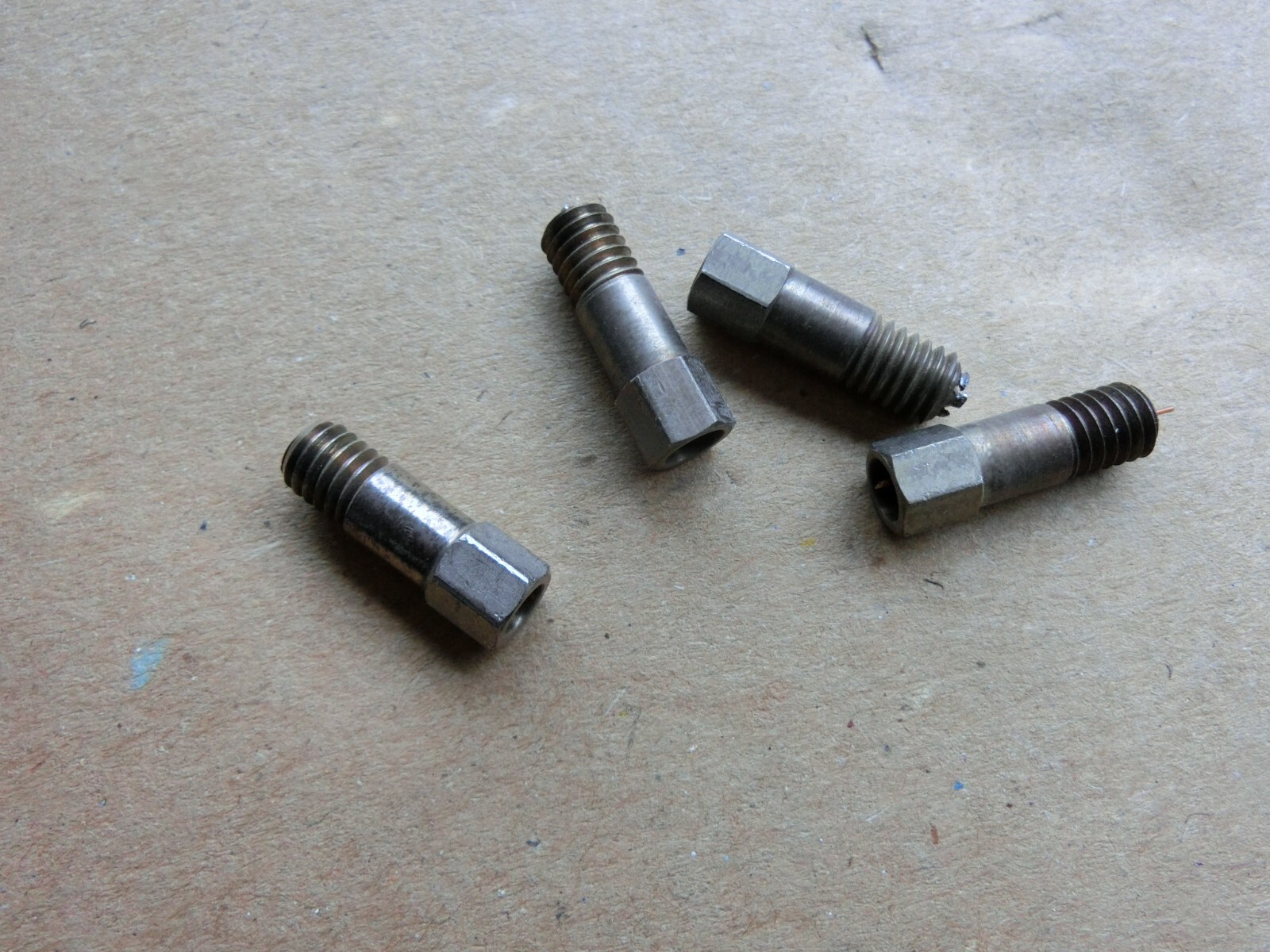 Agilent HP A Lot (4) of GC Capillary Column Nuts 5890 6850 6890 7820 7890