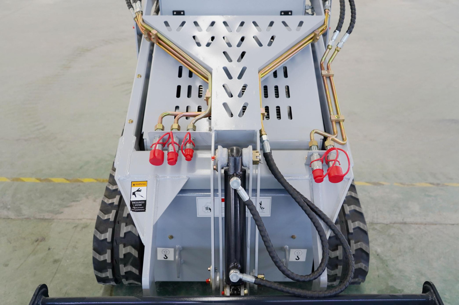 3300 lbs 1.5Ton Crawler EPA Mini Skid Steer 23HP 739cc 3-Pumps Loader 2025 USA