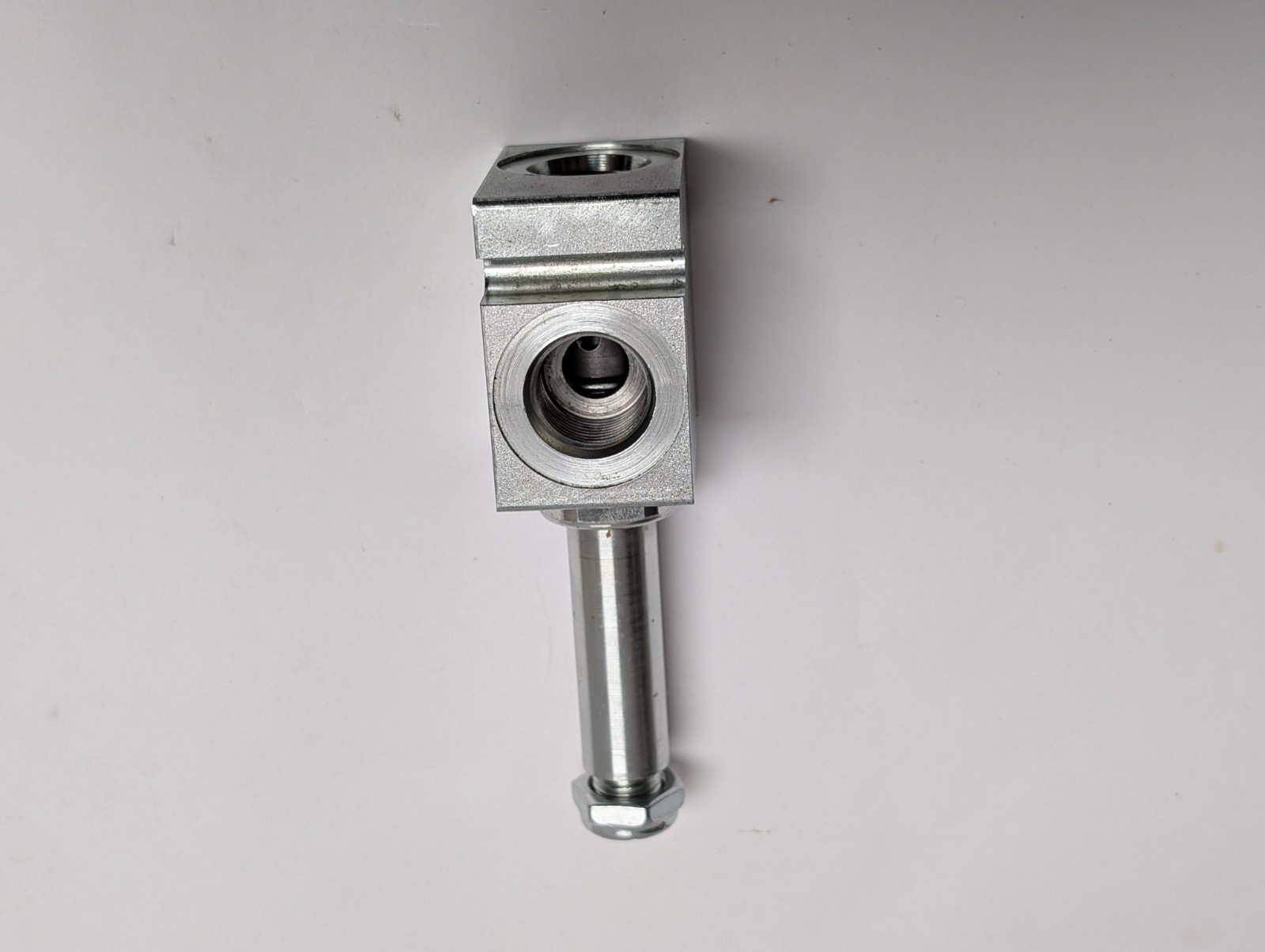 PARKER B10-2-8T DSH101NV Made In Mexico (NEW).