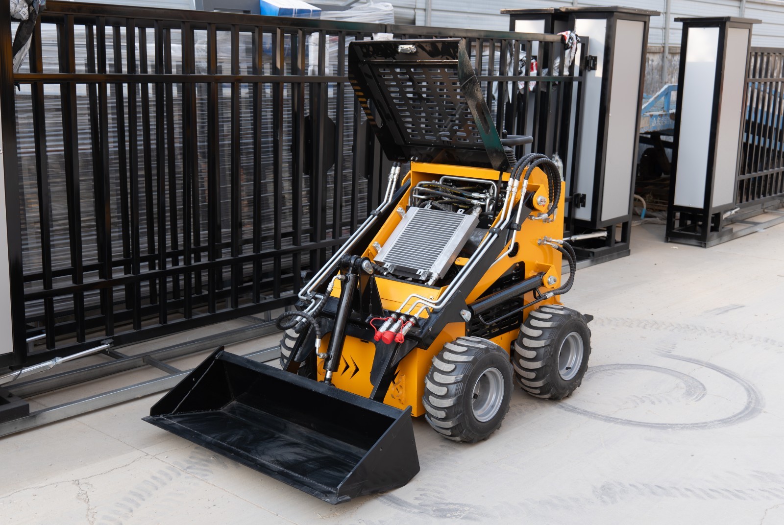 Free Ship MS380 MINI Skid Steer Loaders 23HP Wheeled Skid Steer EPA Gas Engine