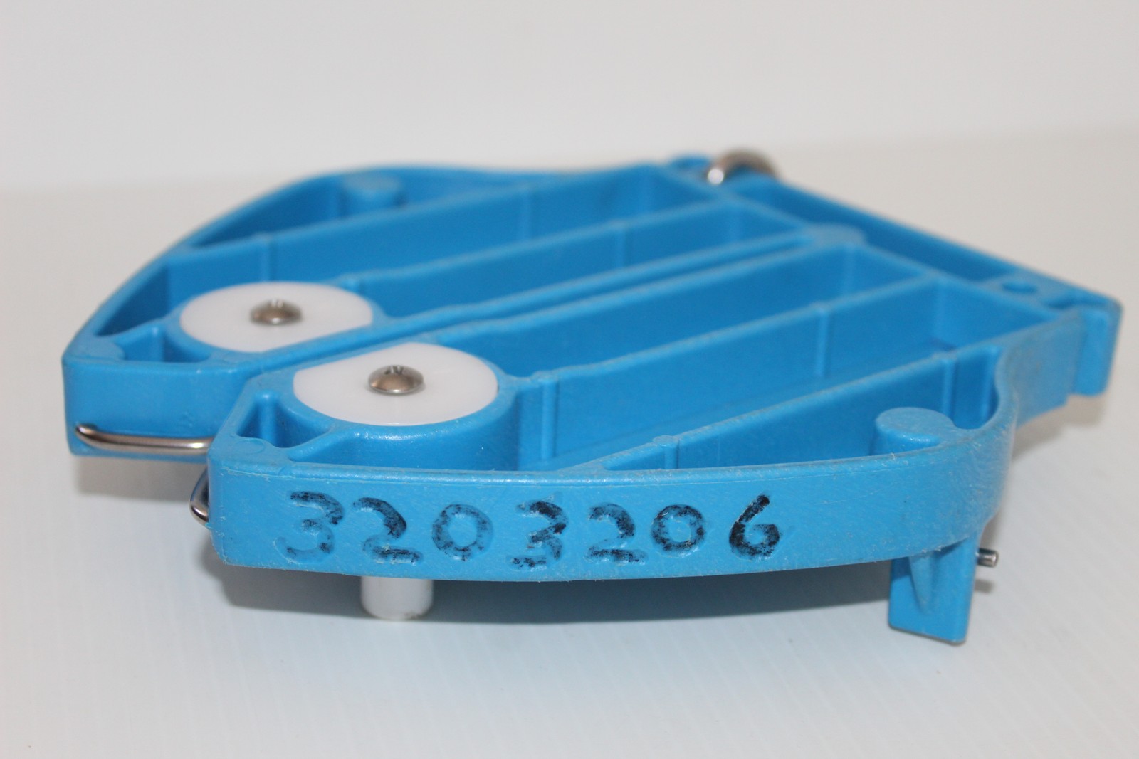 EZ-EDGE II Knife Sharpener Blue Manual Handheld Fishing Hunting EDC