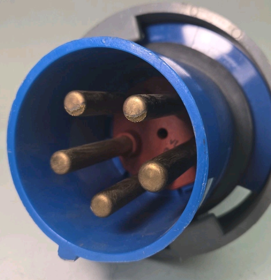 Arrow Hart AH5100P9W 100A 3PH 120/208v 4P 5W Pin Sleeve Plug