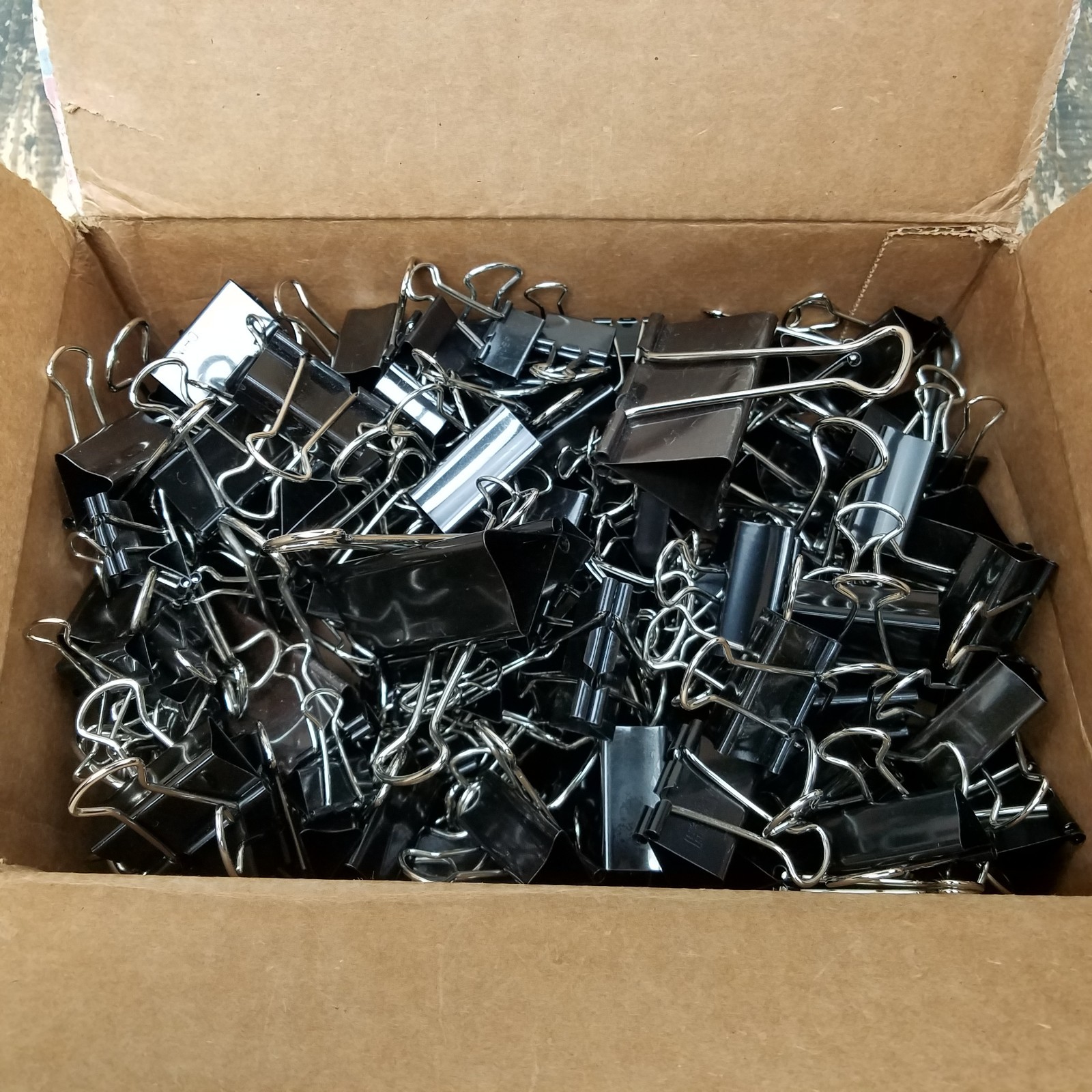 LOT of 120 Binder Clips Assorted Sizes Metal Extra Large 2″ Medium 1-1/4″ Small