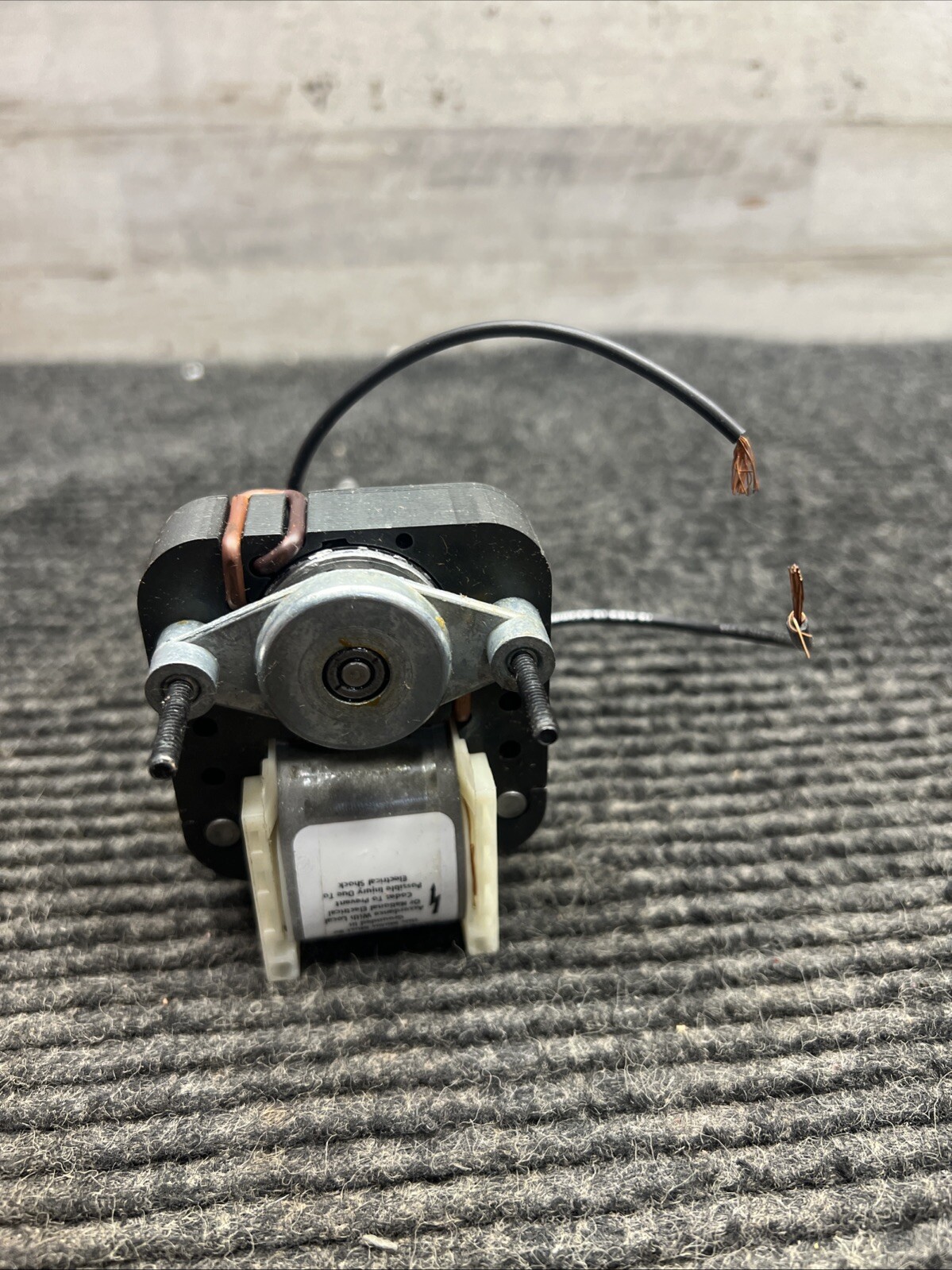 Fasco Shaded Pole Motor Model K670 HP 1/150 120V .61AMPS 60HZ 1 Speed 3000 RPM