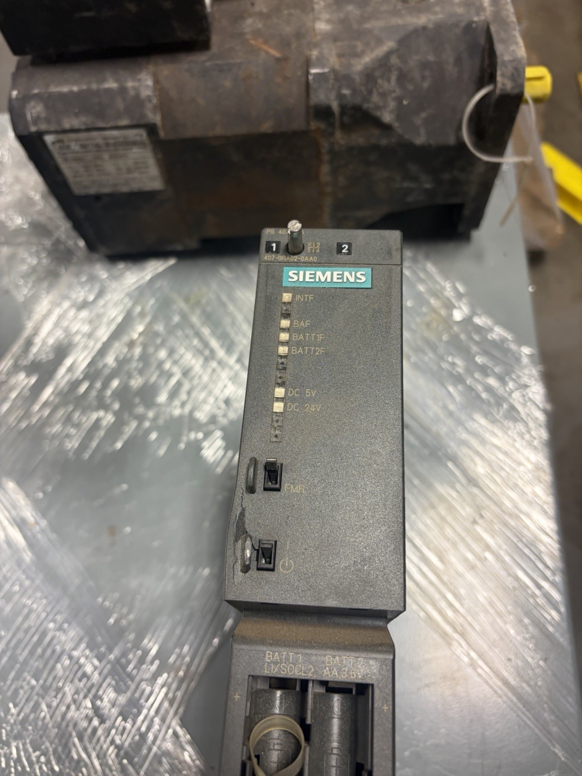 CRACKED Siemens Simatic S7 6ES7 407-0RA02-0AA0 6ES7407-0RA02-0AA0 USED