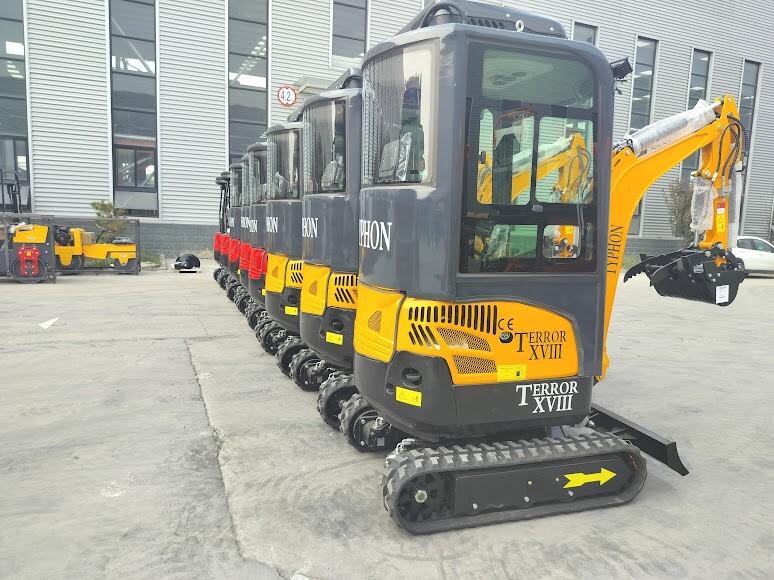 2 Ton New Mini Excavator, EPA certified USA KUBOTA Diesel Engine, FREE SHIPPING