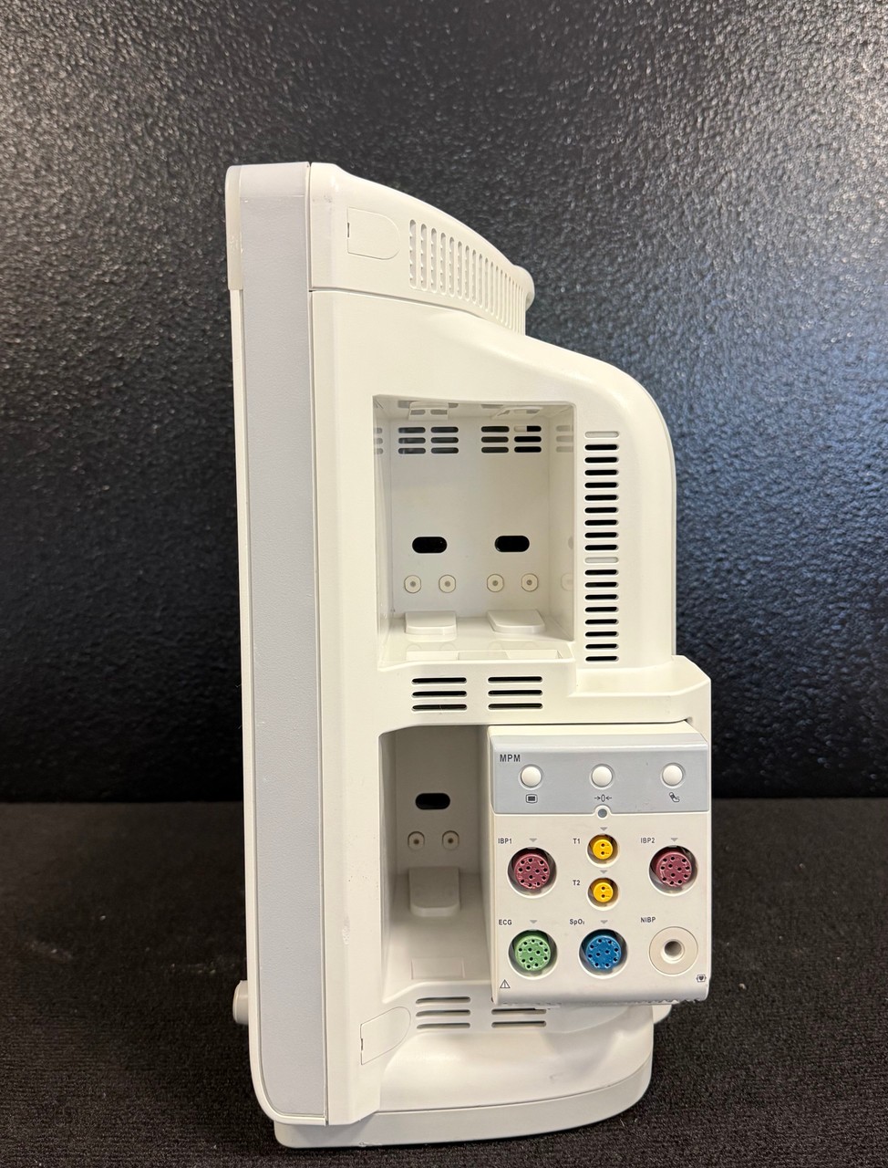 Mindray DPM7 Monitor w/Module Nellcor and New Accessories