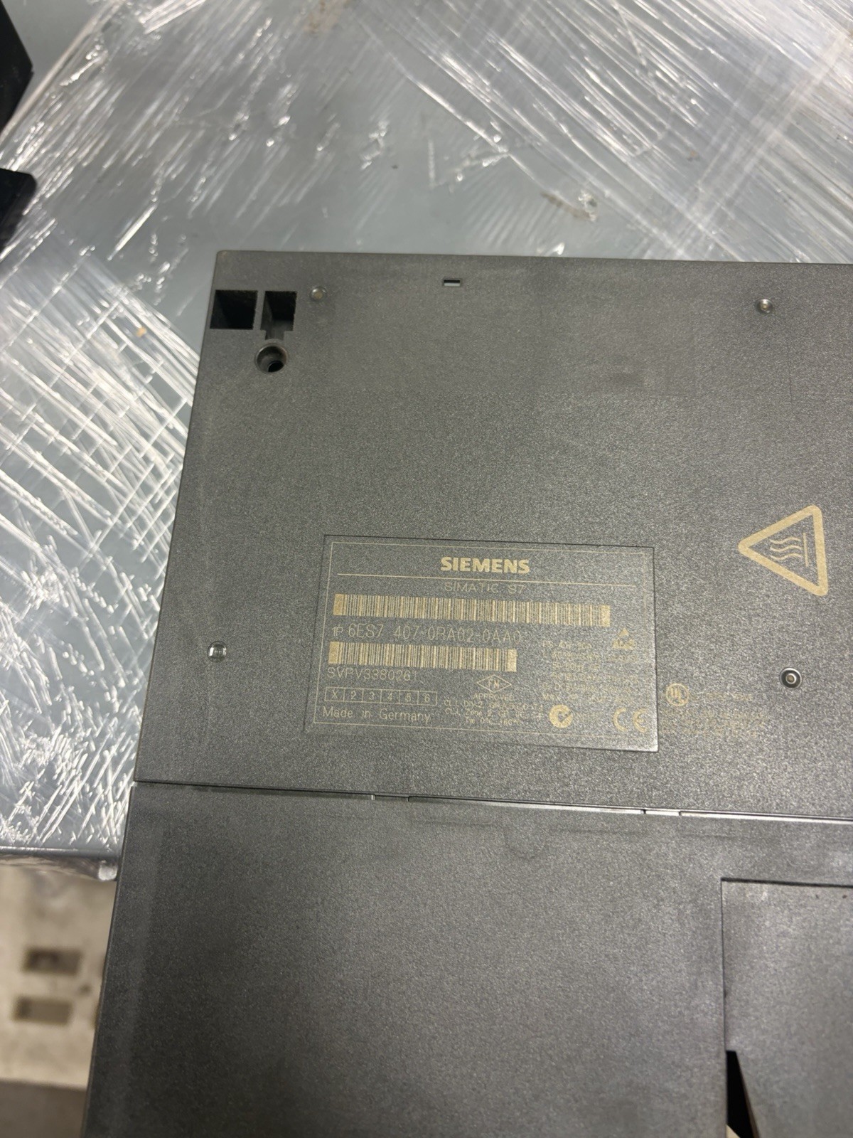 CRACKED Siemens Simatic S7 6ES7 407-0RA02-0AA0 6ES7407-0RA02-0AA0 USED