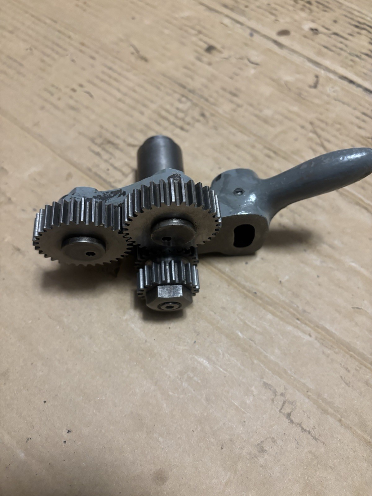 South Bend 9″ Forward Reverse Lever With Gears, Lathe, Machine shop