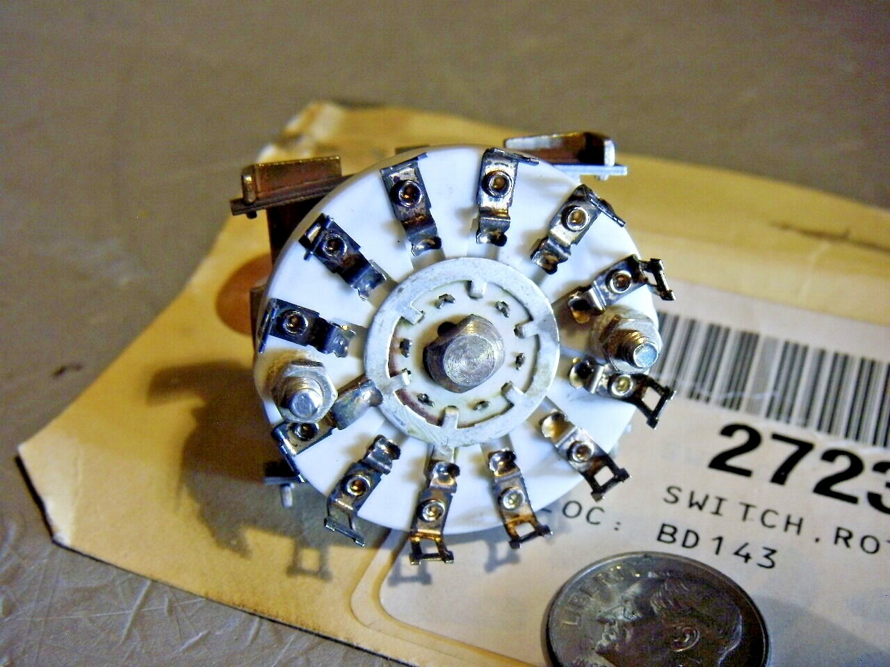 CRL Rotary Switch SPDT Ceramic 2 Position 1.29″ Diameter Base