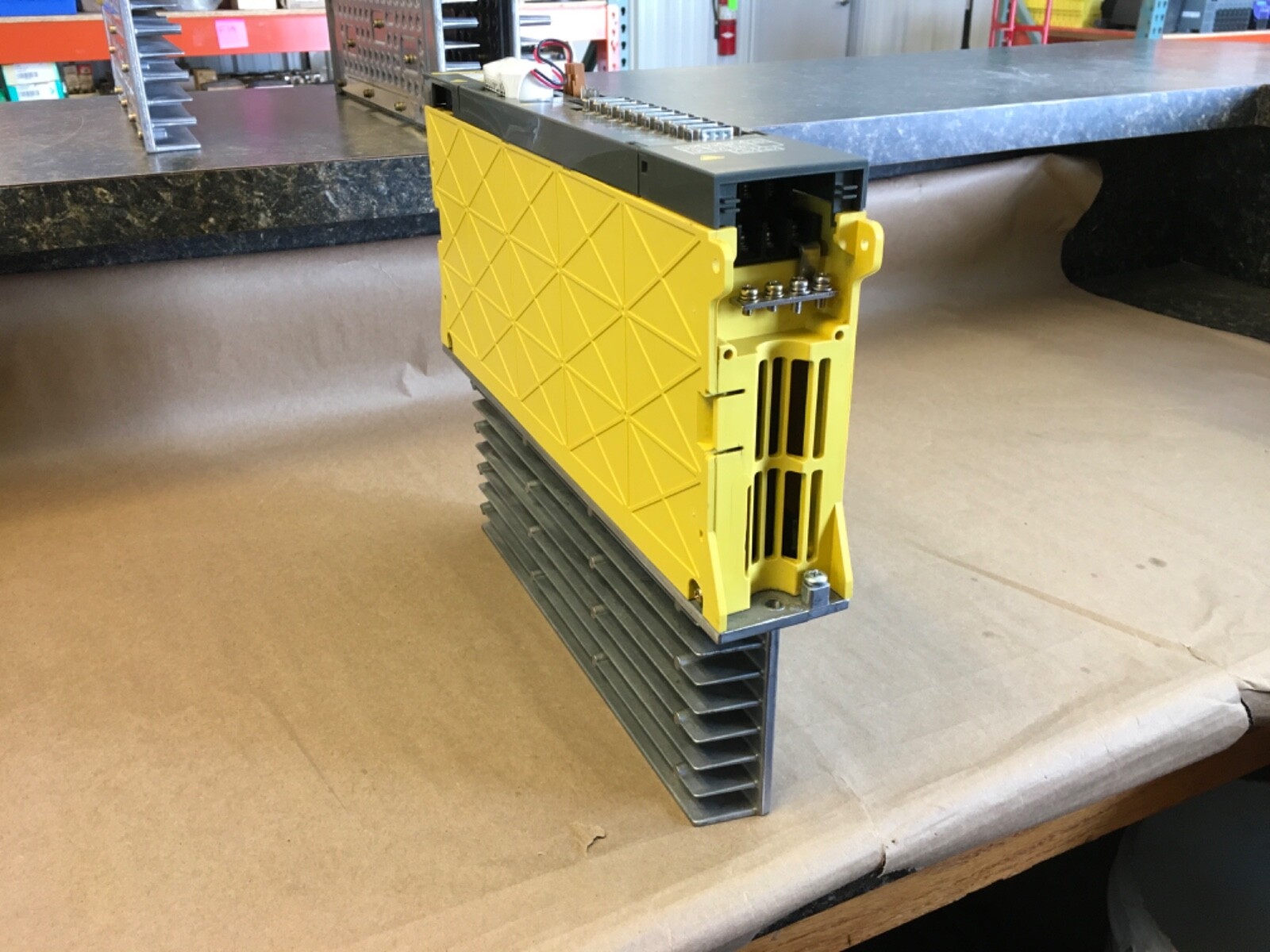 Fanuc A06B-6079-H206 Servo Amplifier 283-325v-dc 230v-ac 5.3kw 12.5amp (KB)