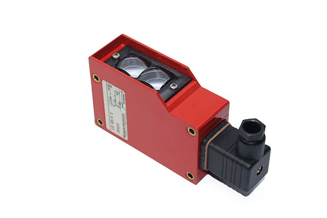 Leuze LS 85/4 E Throughbeam Photoelectric Sensor 50000248