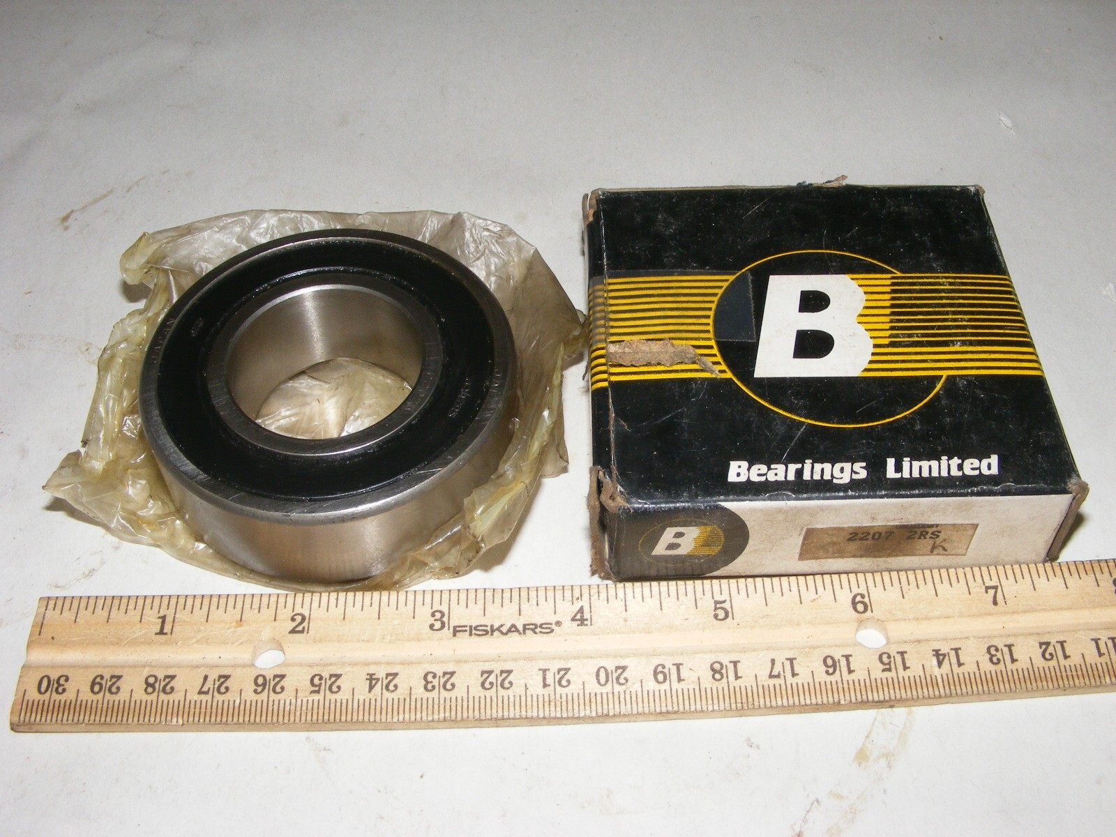 URB 2207K 2RS Bearing (zz1)