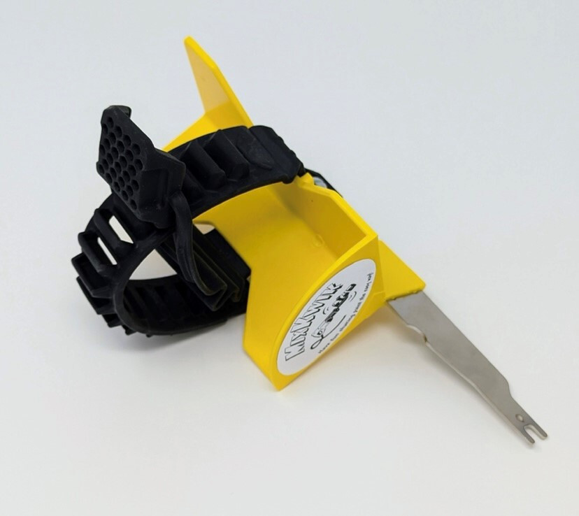 MixKwik paint can / foam can shaker / reciprocating saw attachment