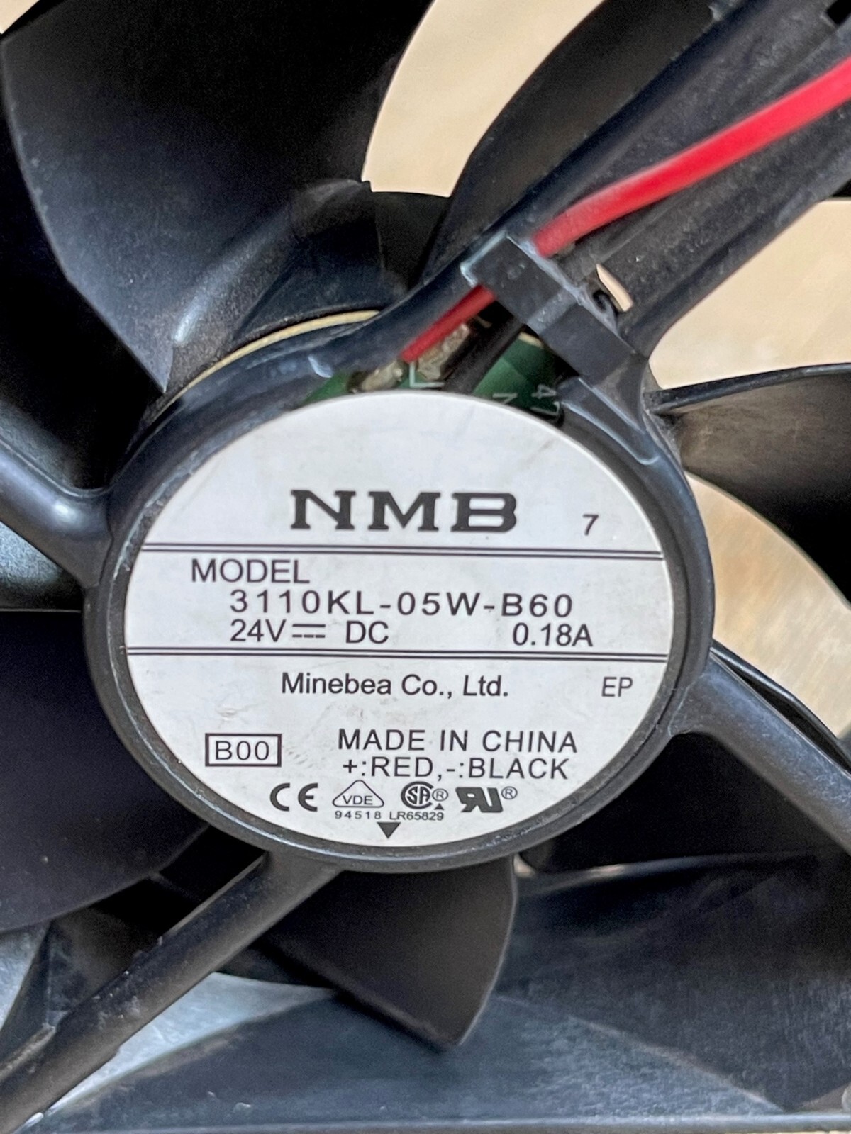 MINEBEA NMB 3110KL-05W-B60 COOLING FAN 24VDC 0.18A