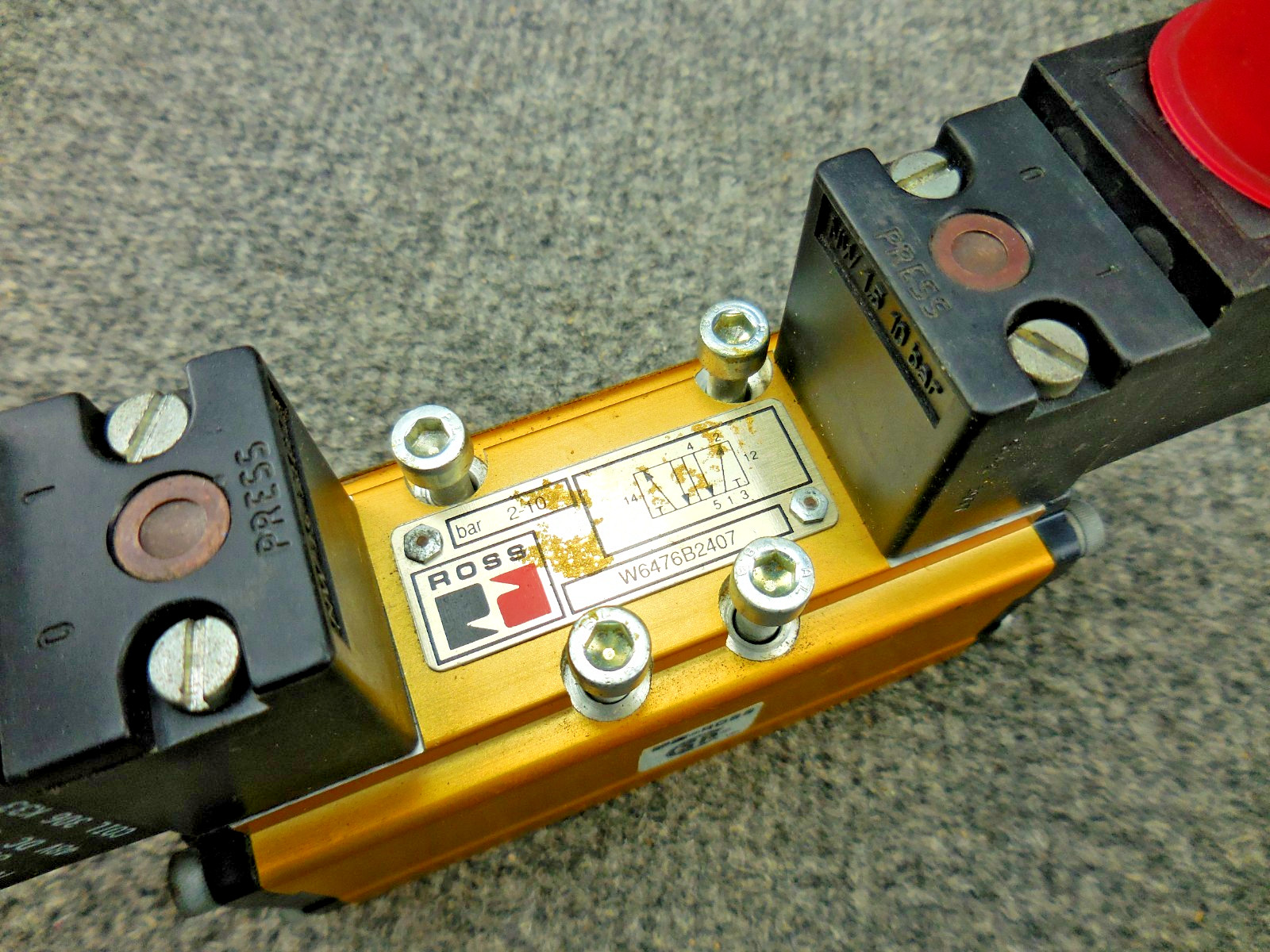 Unused Ross W6476B2407 Solenoid Valve
