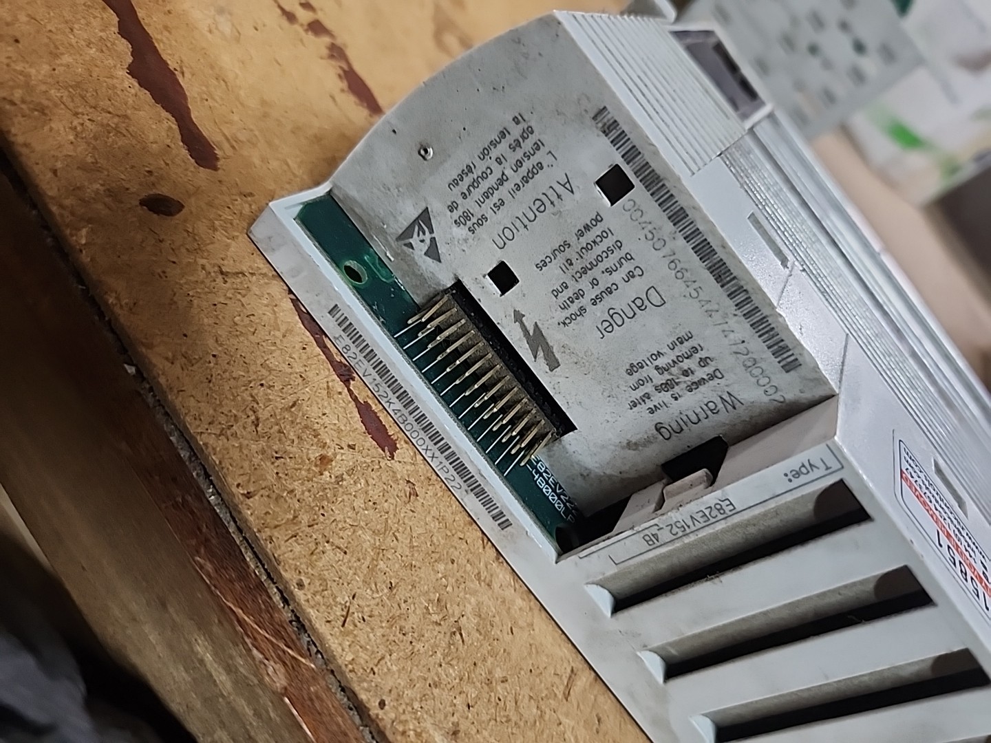 LENZE D-31855 FREQUENCY INVERTER MODULE