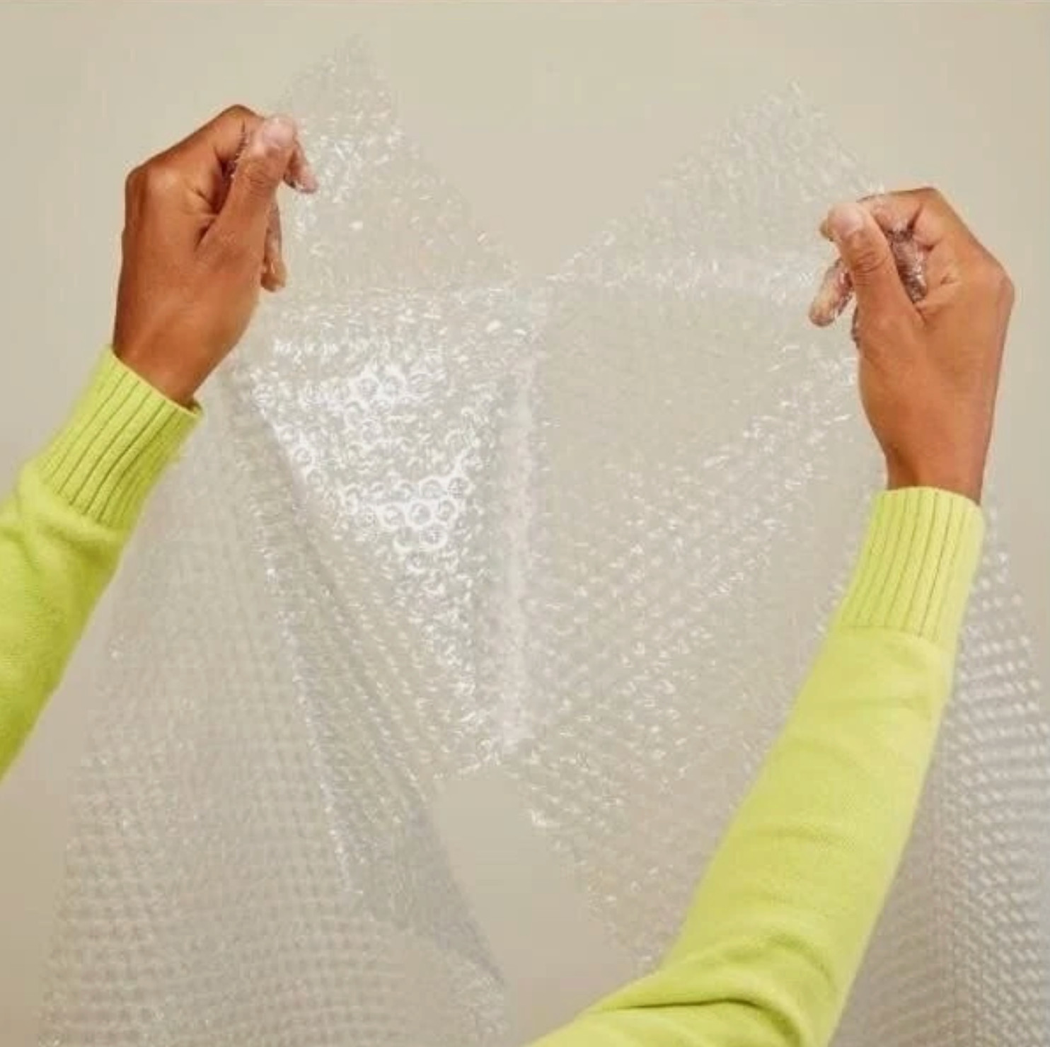 3/16 SH Small Bubble Cushioning Wrap Padding Roll 700’x 12″ Wide Perf 12″ 700FT.