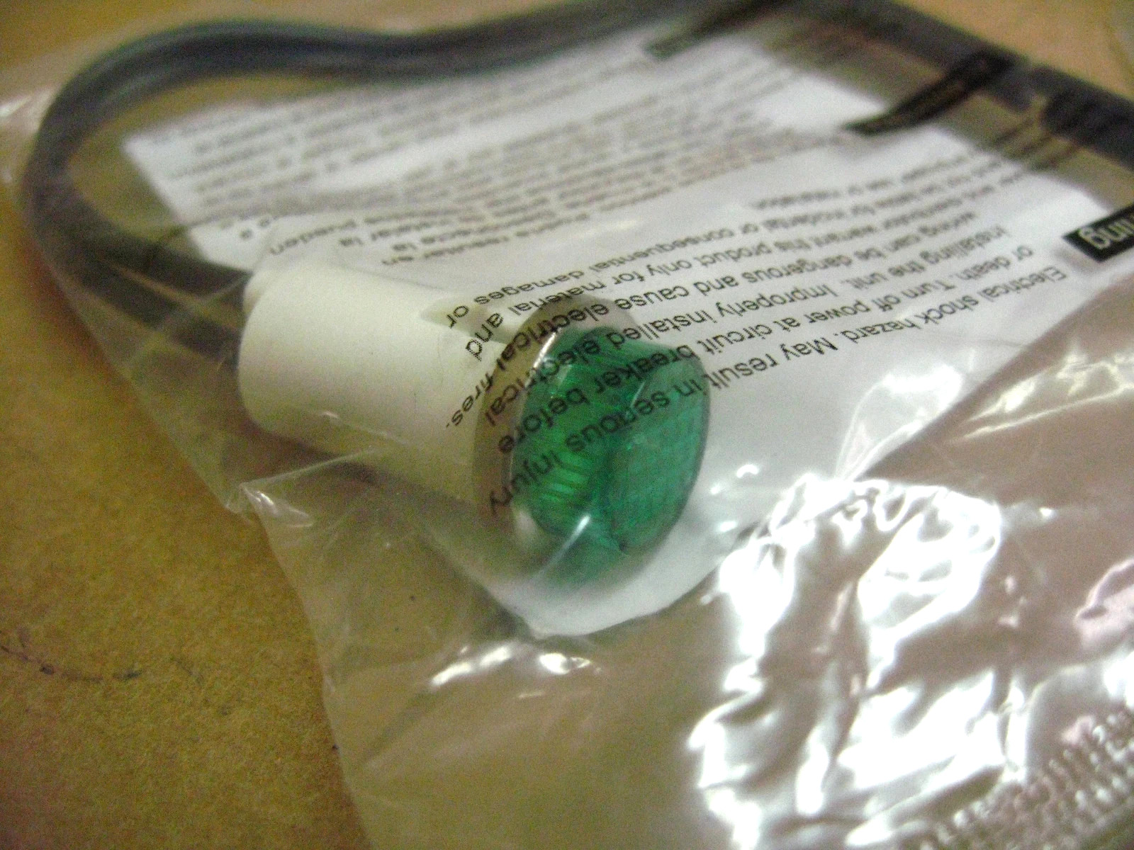 NEW 20C843 Raised Panel Light Green Indicator 28-V AC/DC 1/2″-hole
