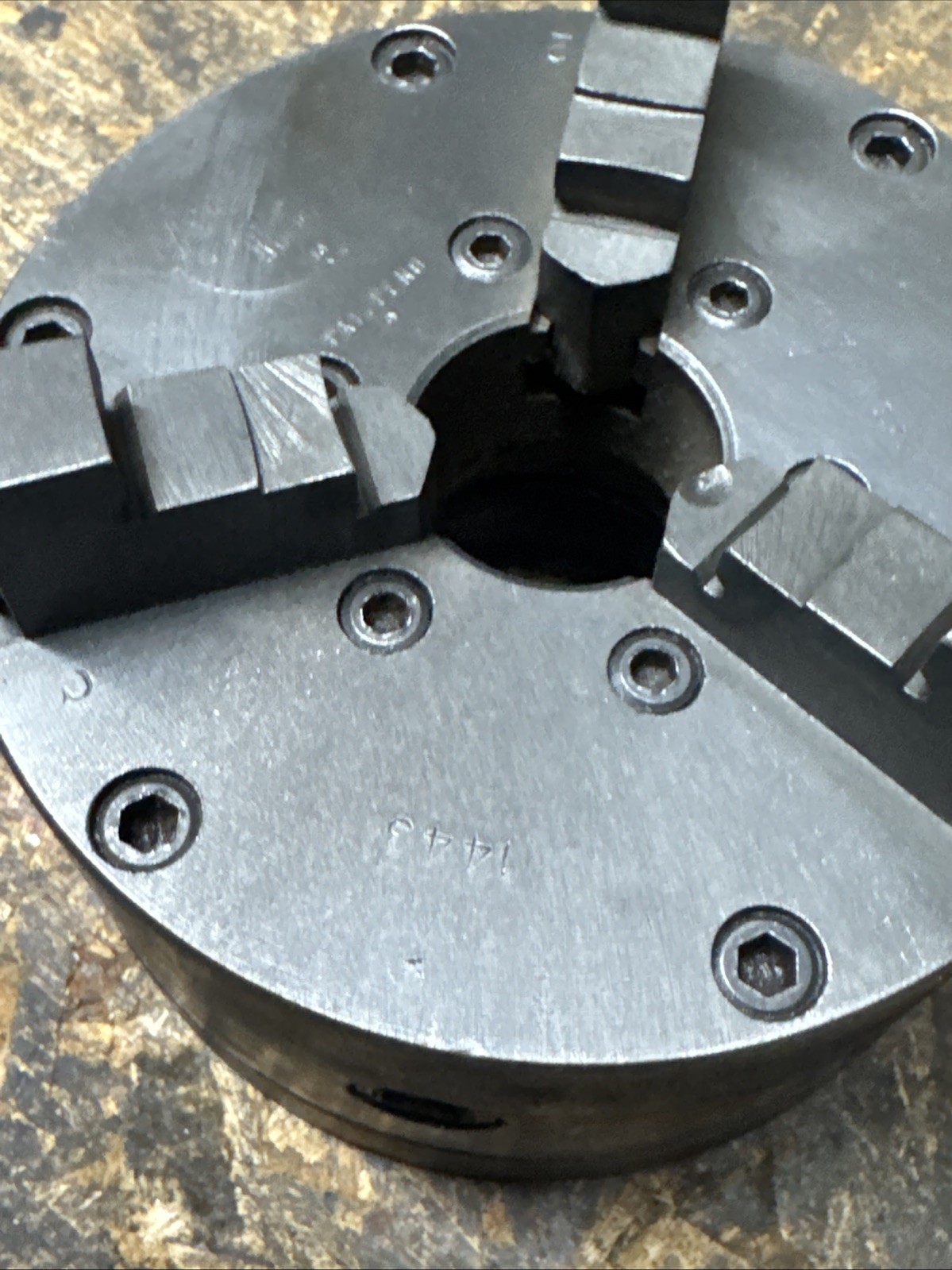 4″ BUCK 3 JAW ADJUST-TRU CHUCK 1 3/4-8 TPI