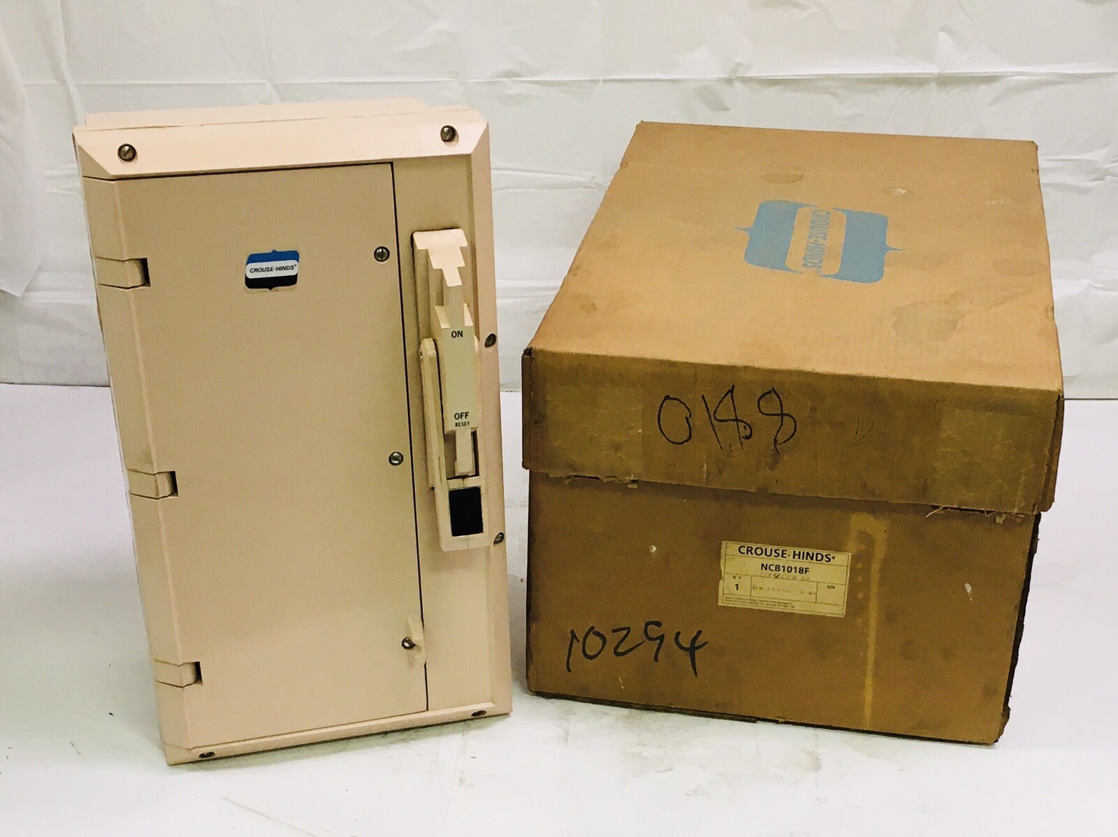 CROUSE HINDS NCB1018F-WT40EB22 40 AMP NCB SERIES CIRCUIT BREAKER ENCLOSURE !NEW!