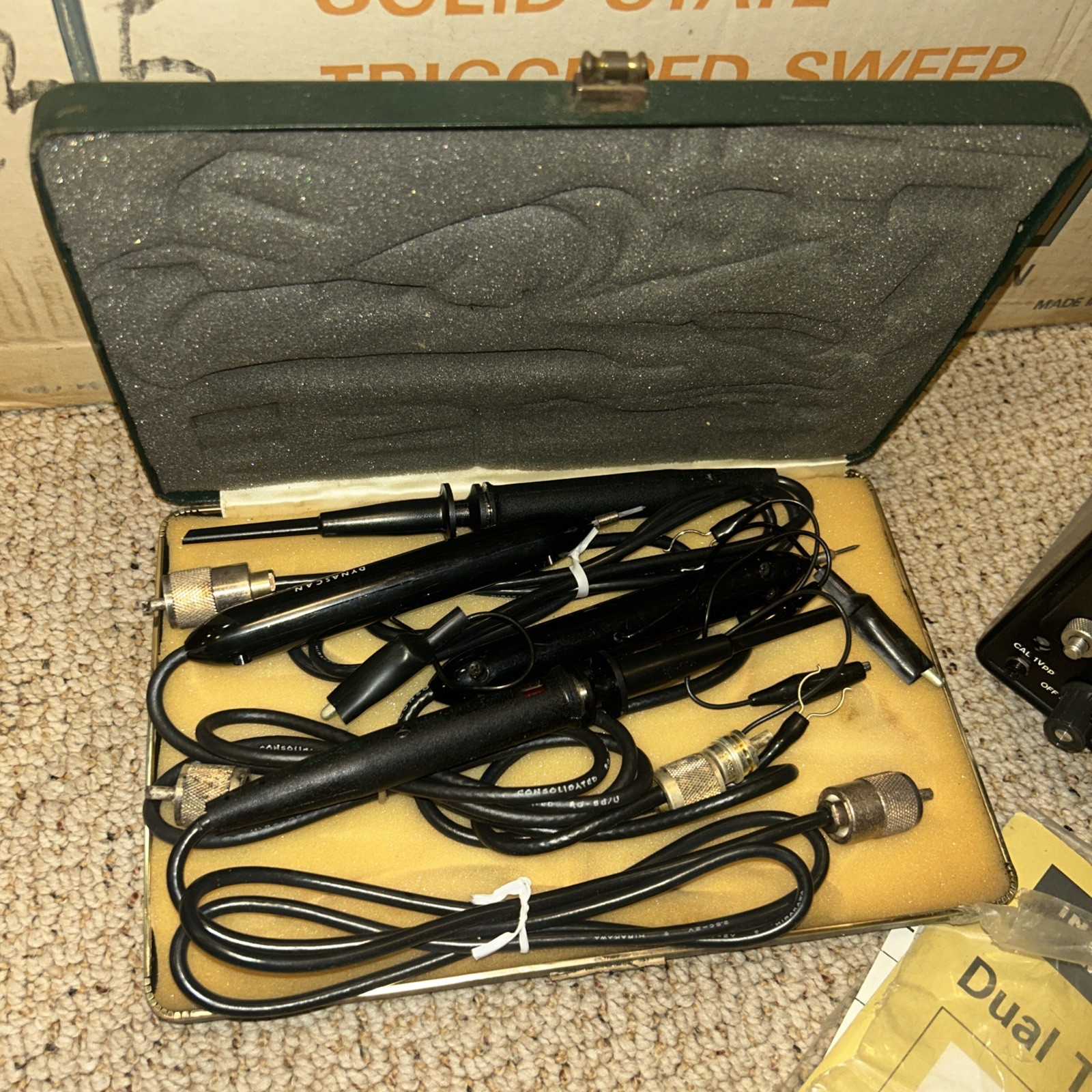 B&K Precision 1470 Analog Oscilloscope Dual Trace CRT Scope w/2 Probes in box