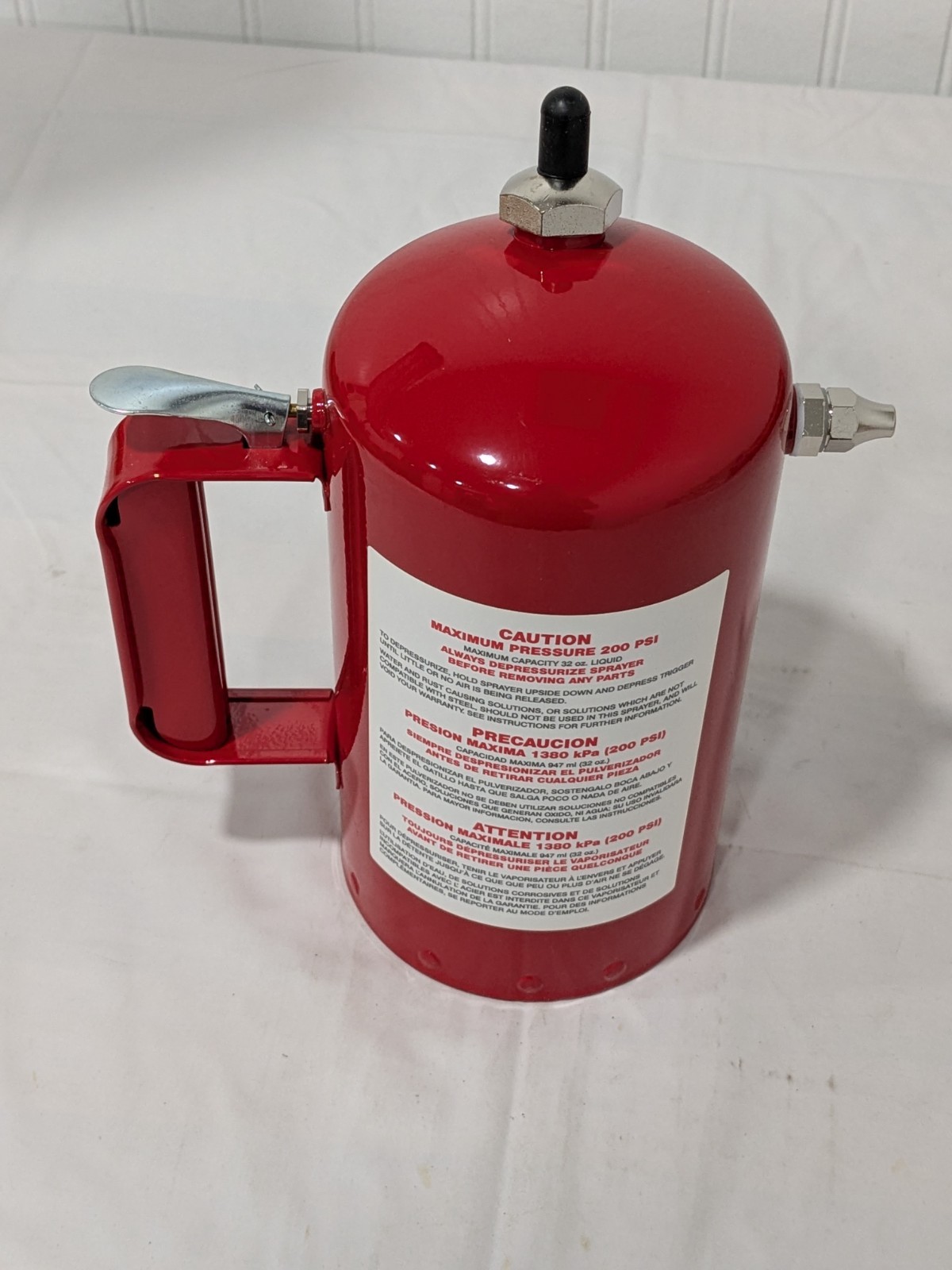 Sure Shot 1 Quart Enameled Steel Sprayer, Red A1000R
