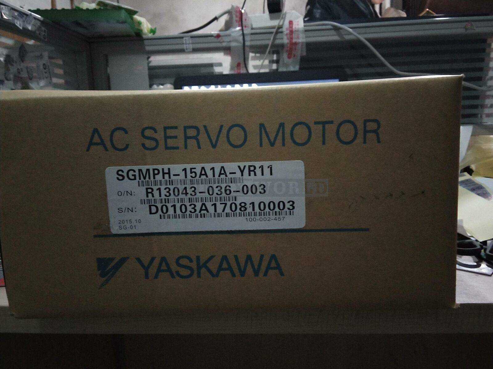 1PC Yaskawa Servo Driver SGMPH-15A1A-YR11 NEW
