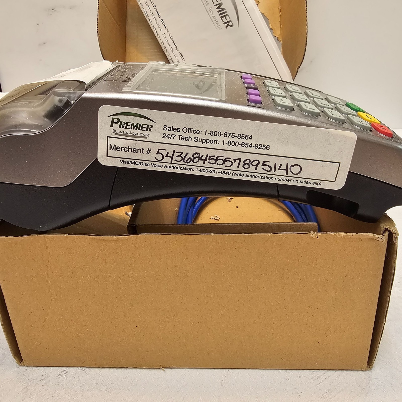 Verifone VX520 Credit Card Machine Terminal Reader NIB