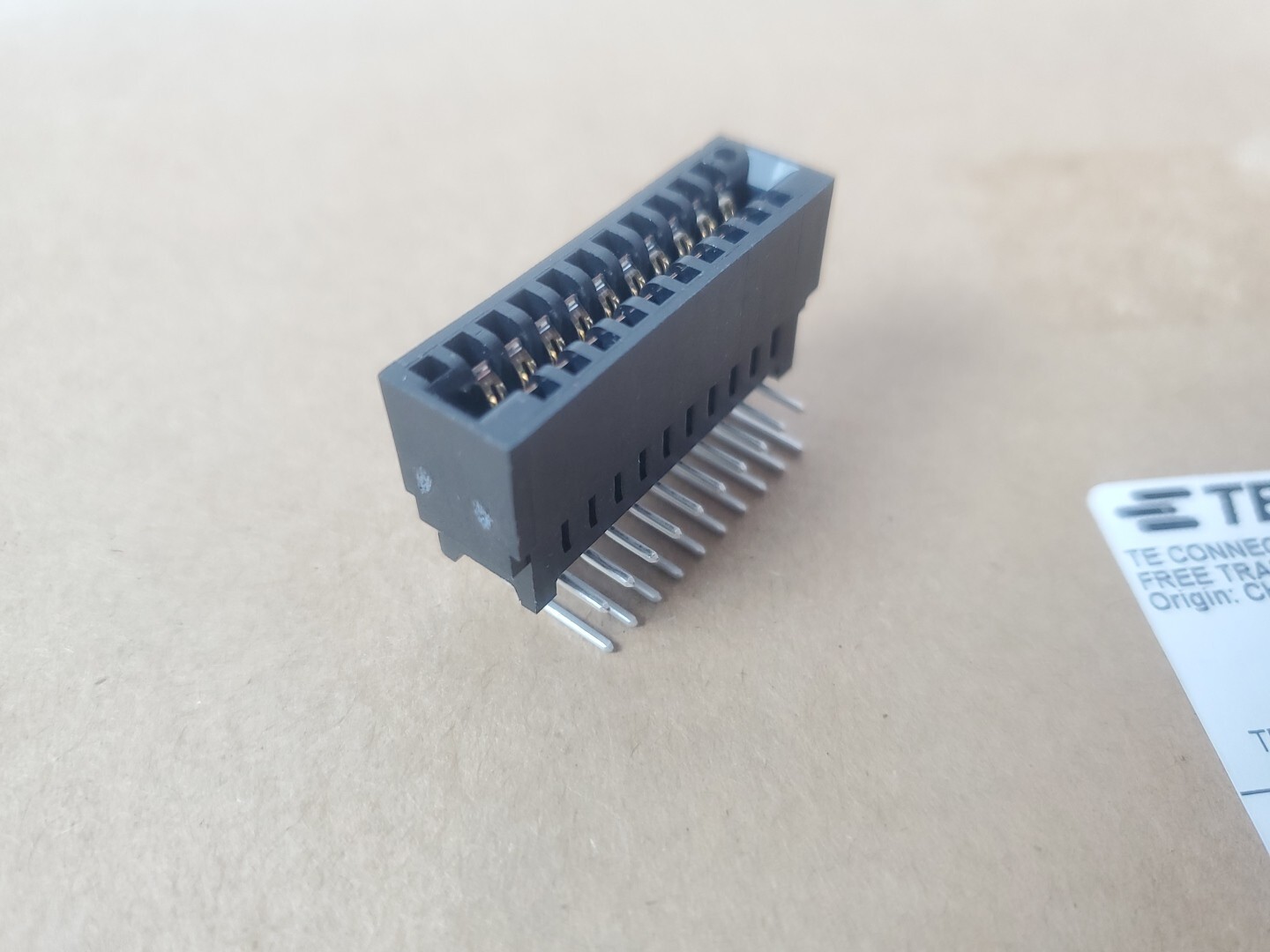 252 qty ETE 5650118-2 Standard Card Edge Connectors CONN SEC II 10POS 100C/L R/A