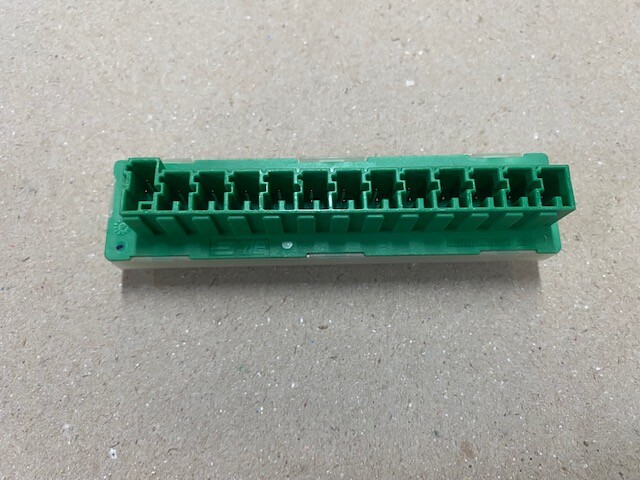Fuse Connector Can Buss – Mopar (68230877AA)